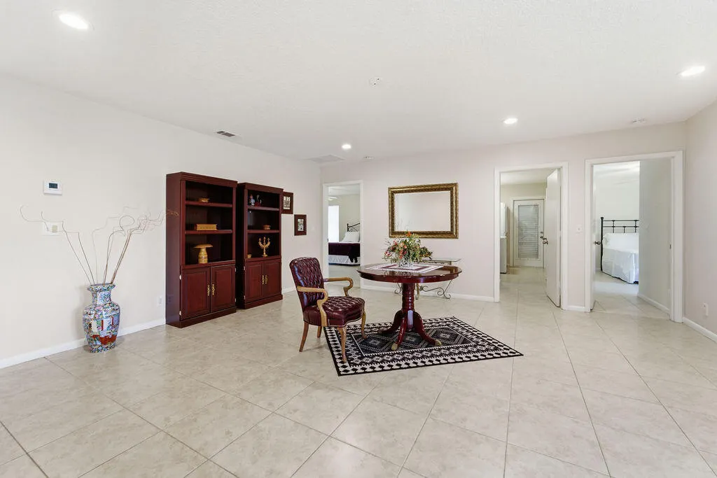 5562 REYNOLDS Road
