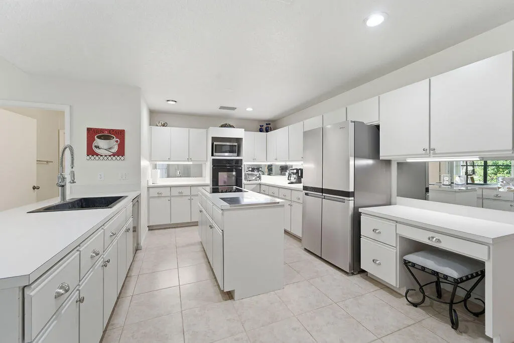 5562 REYNOLDS Road