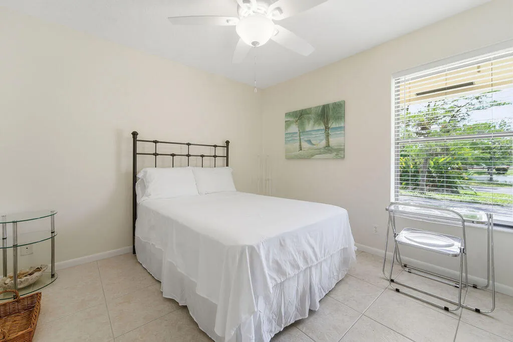 5562 REYNOLDS Road
