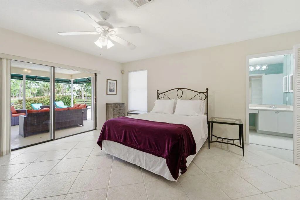 5562 REYNOLDS Road