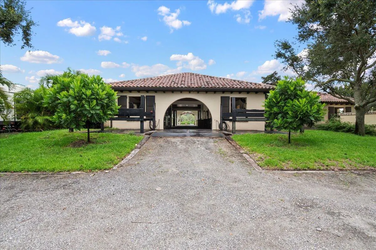15636 Sunnyland Lane
