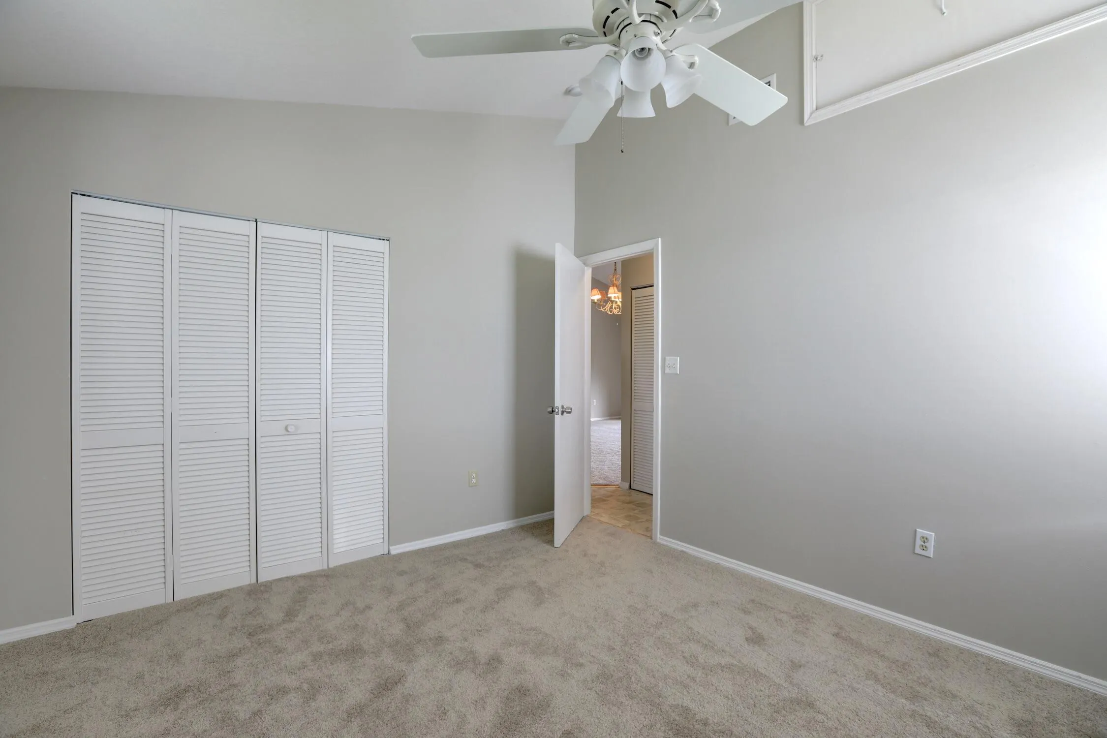 5685 MARINA Drive #4