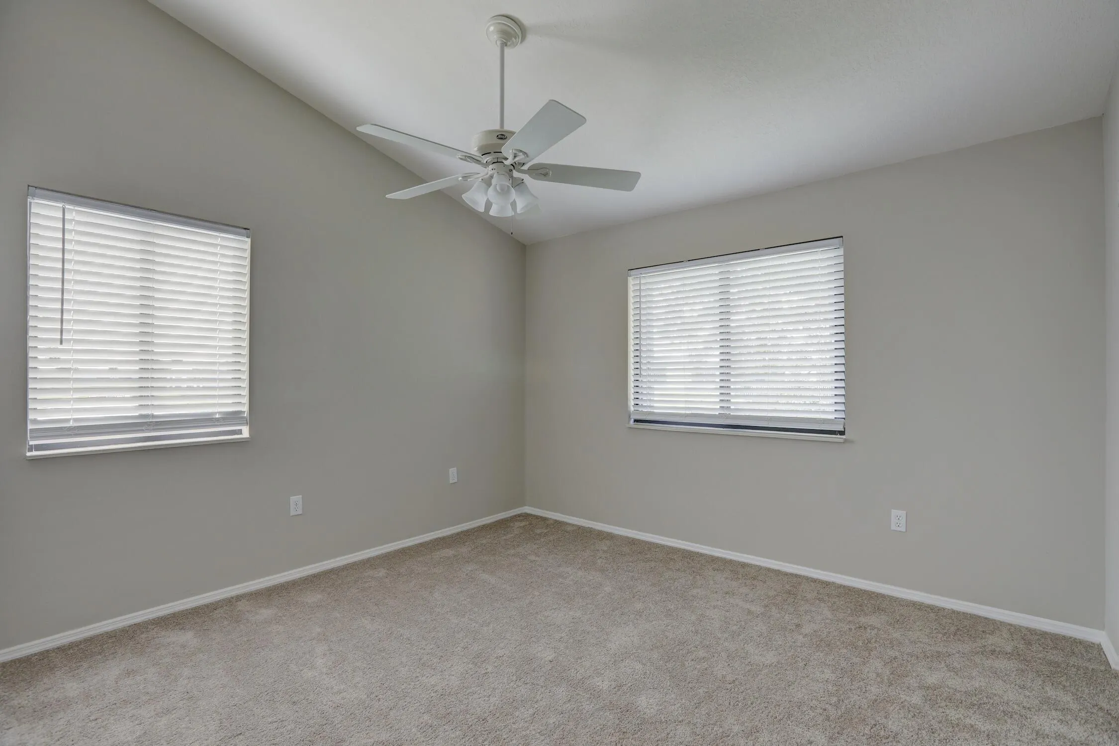 5685 MARINA Drive #4