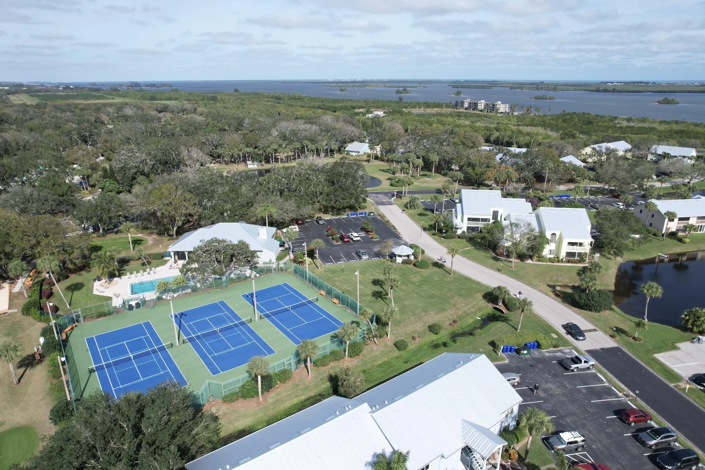 5685 MARINA Drive #4