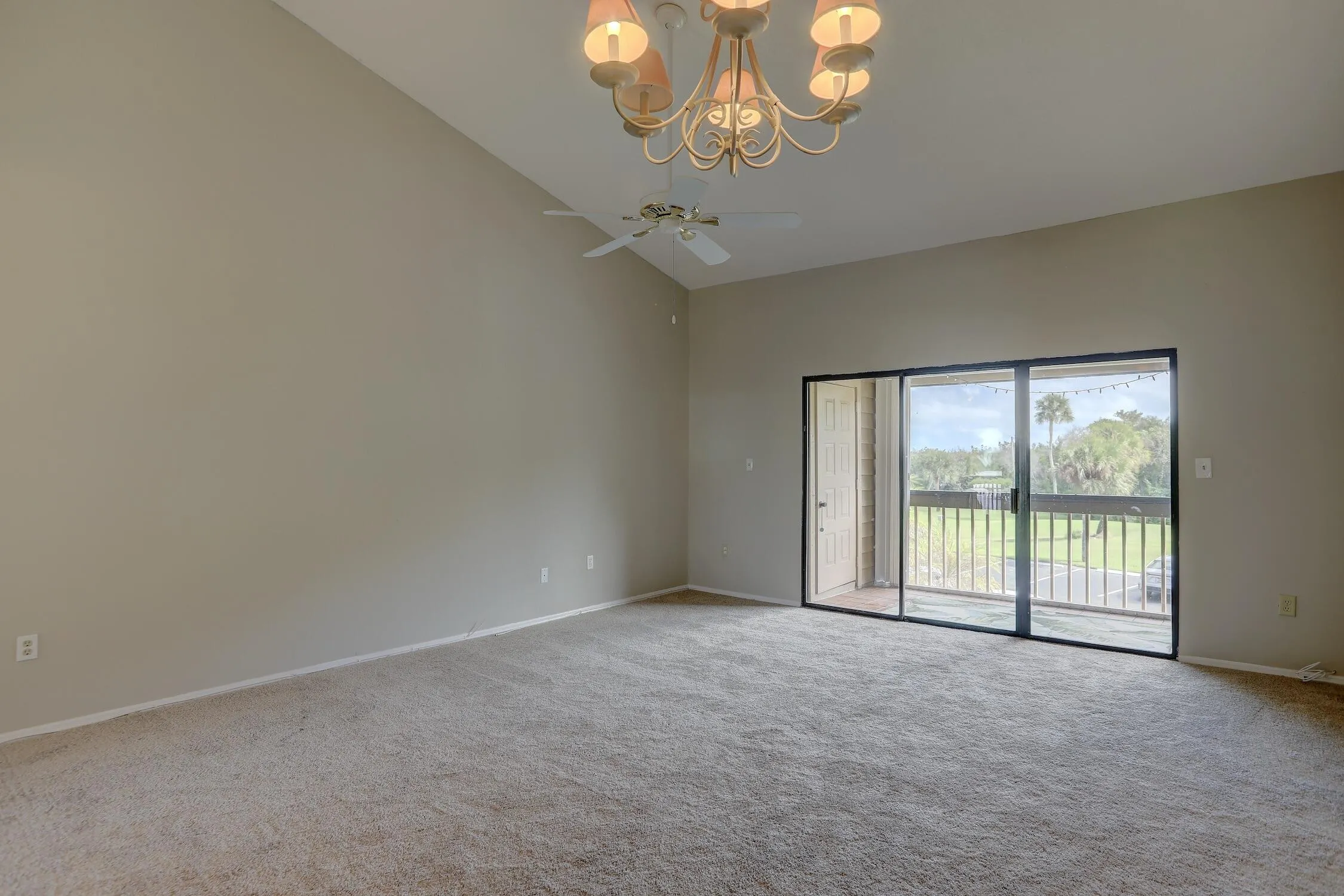 5685 MARINA Drive #4