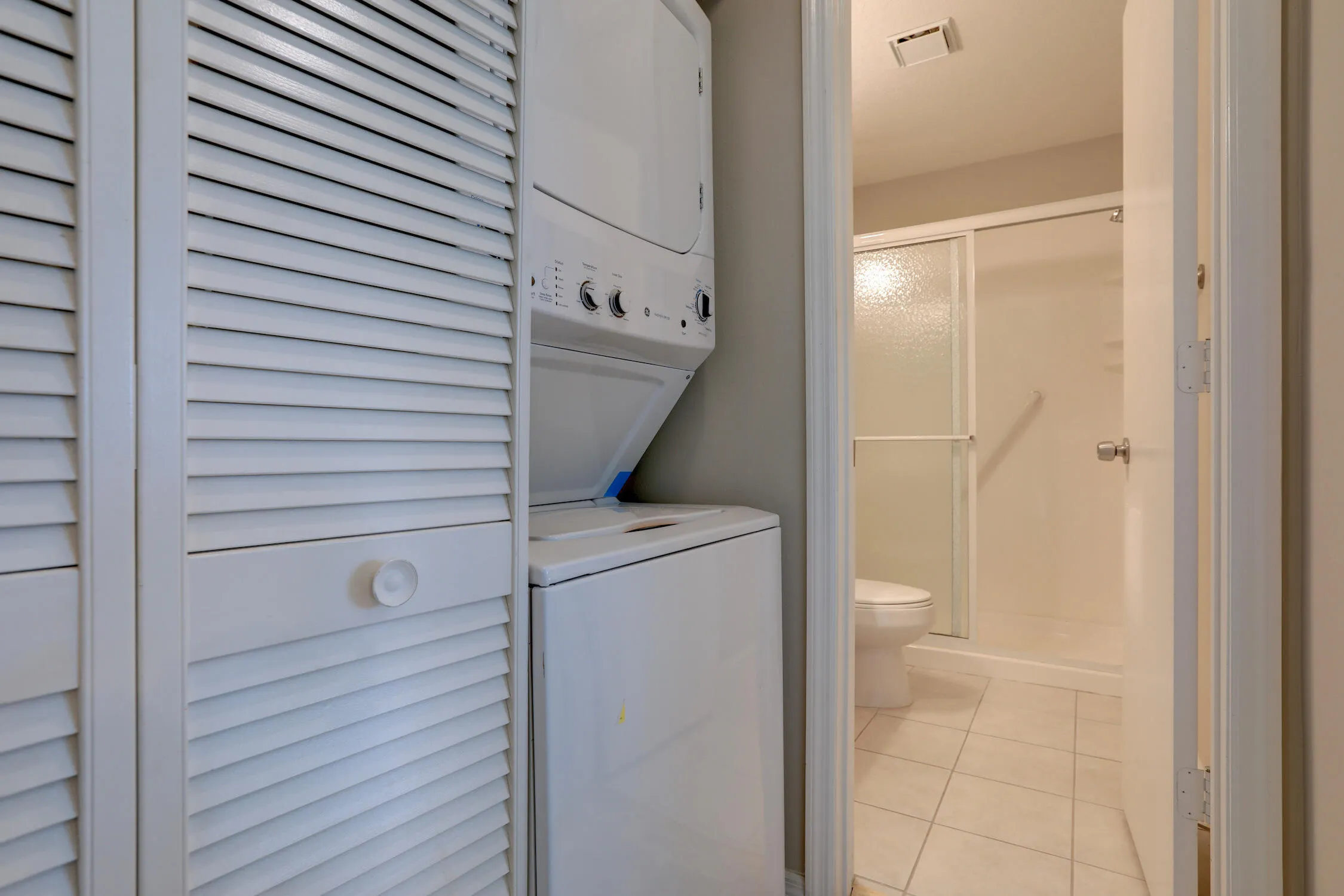 5685 MARINA Drive #4