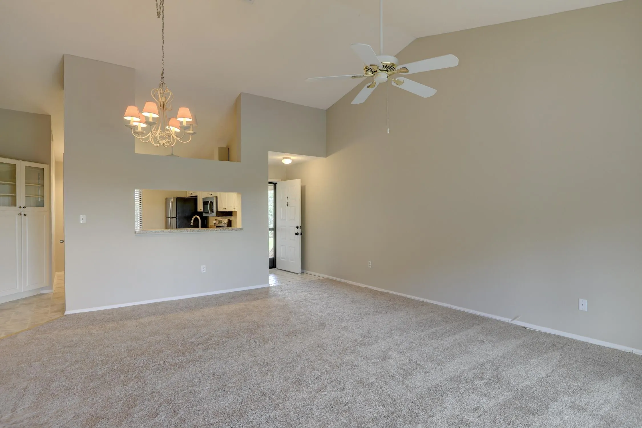 5685 MARINA Drive #4