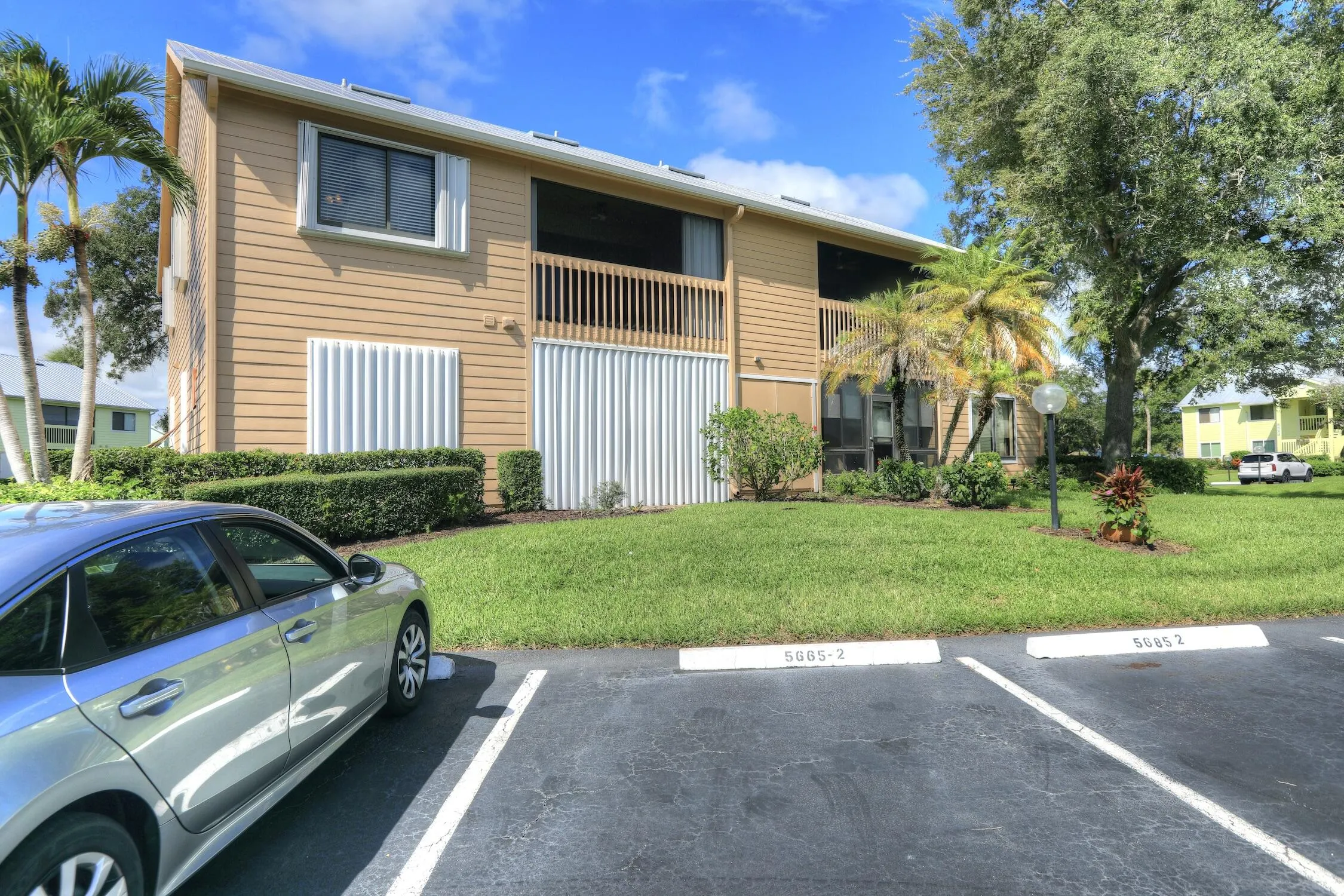 5685 MARINA Drive #4