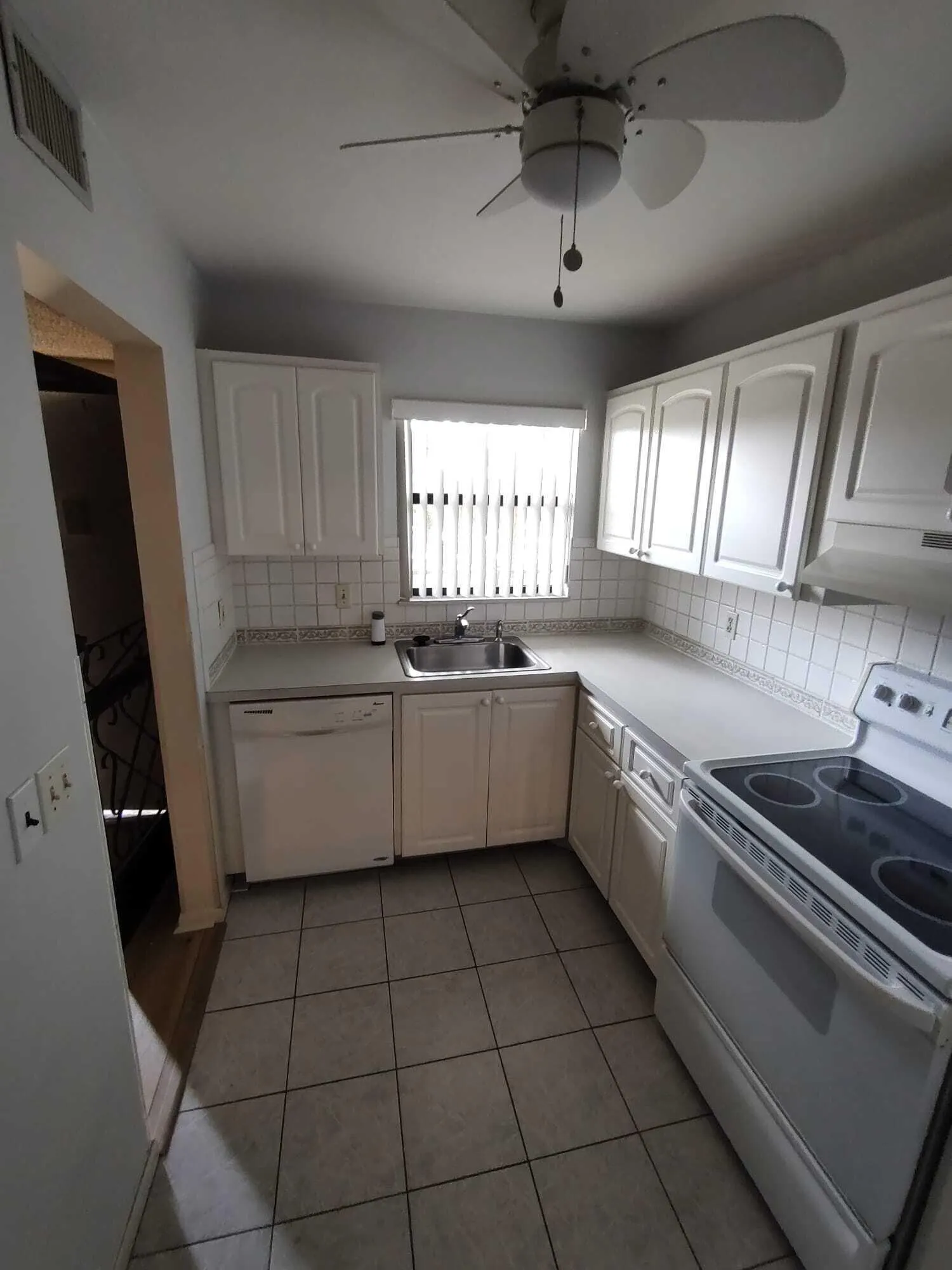 4640 Lucerne Lakes Boulevard W #307