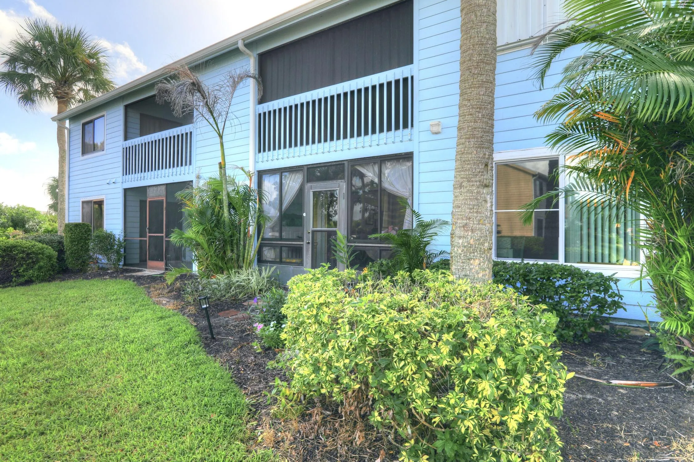 9626 RIVERSIDE Drive #1