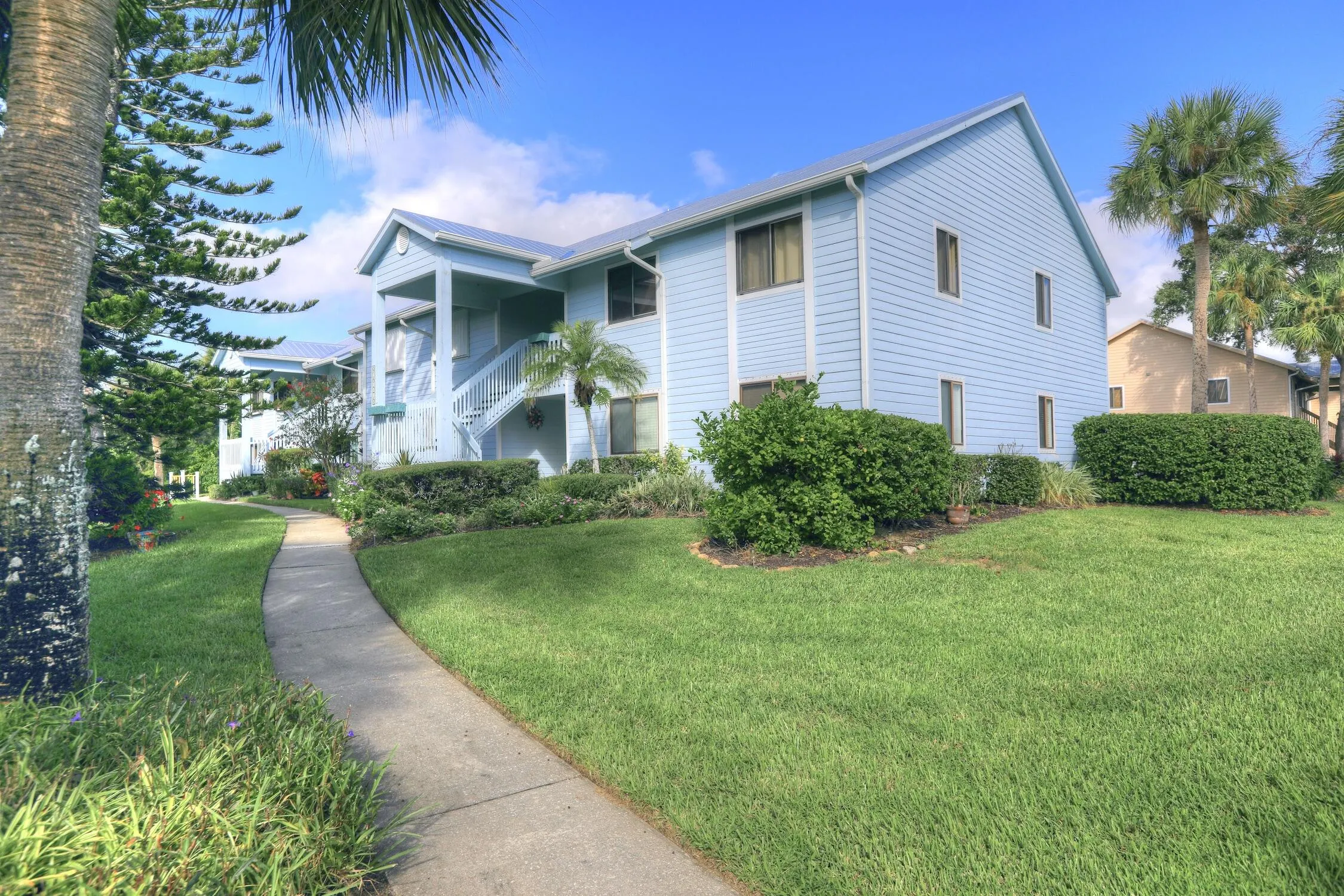 9626 RIVERSIDE Drive #1
