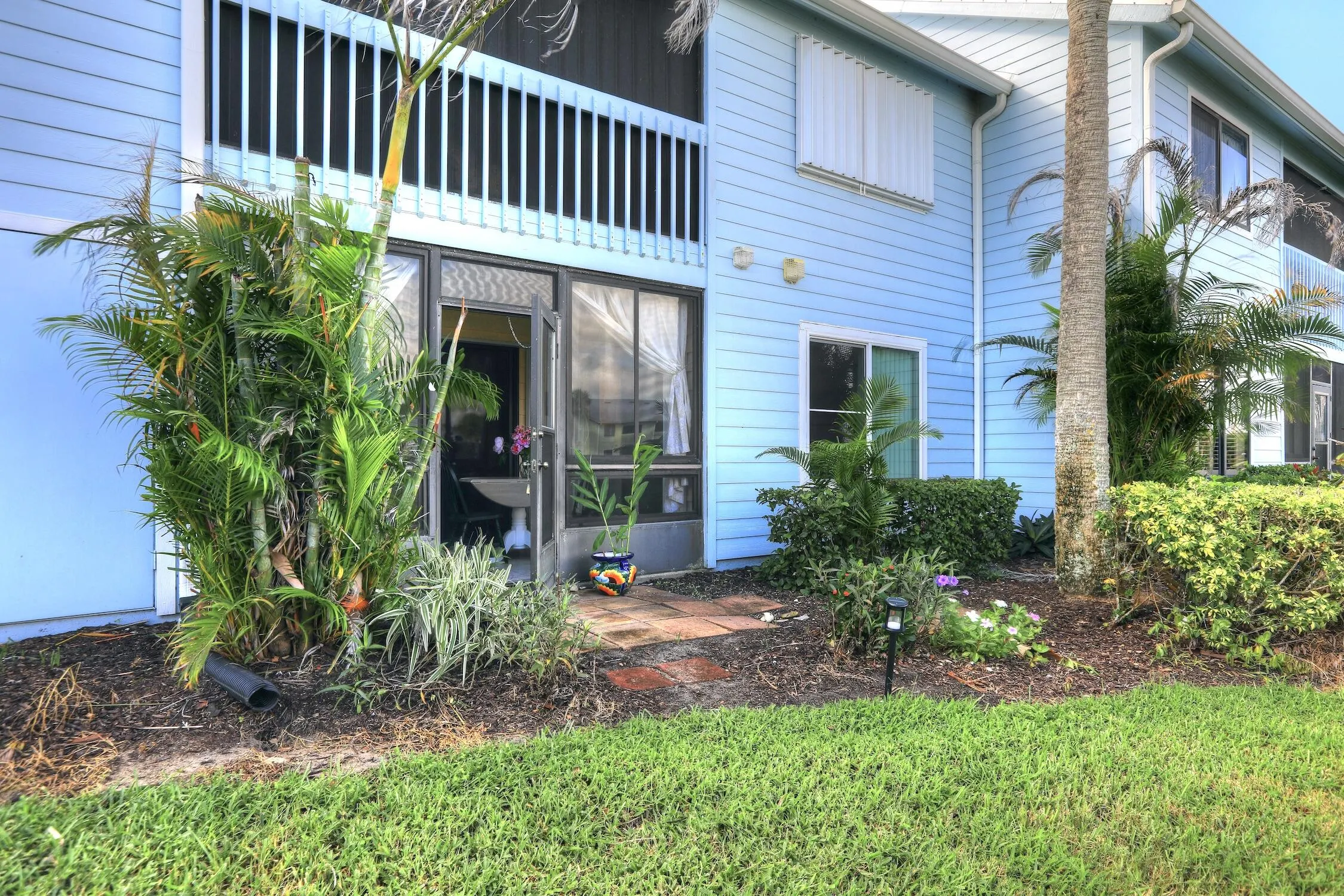 9626 RIVERSIDE Drive #1
