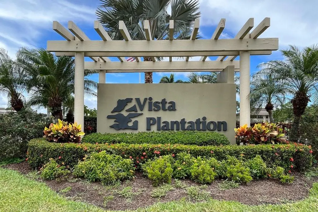 22 PLANTATION Drive #106