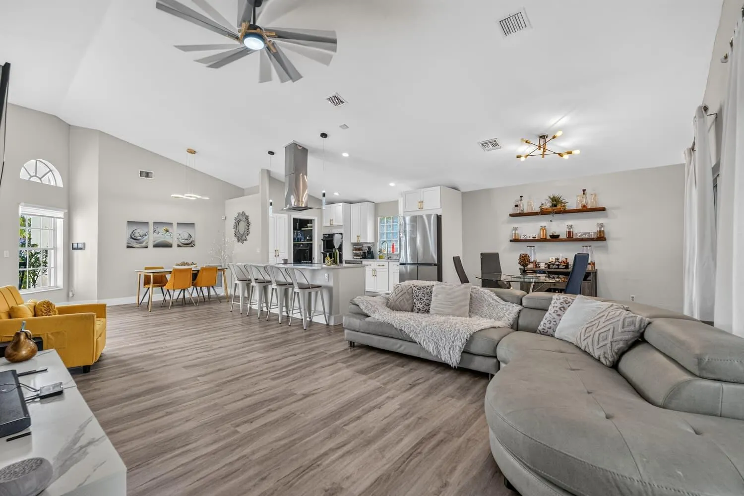1971 OAK BERRY Circle
