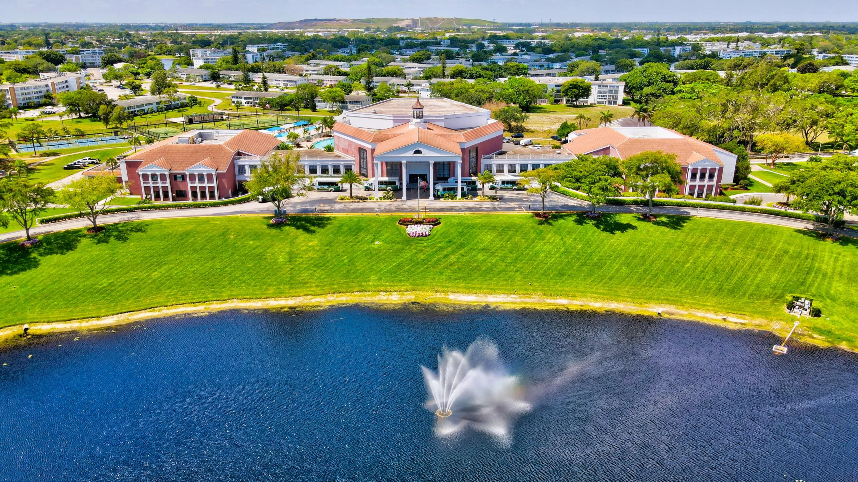 4075 NEWPORT Q Drive
