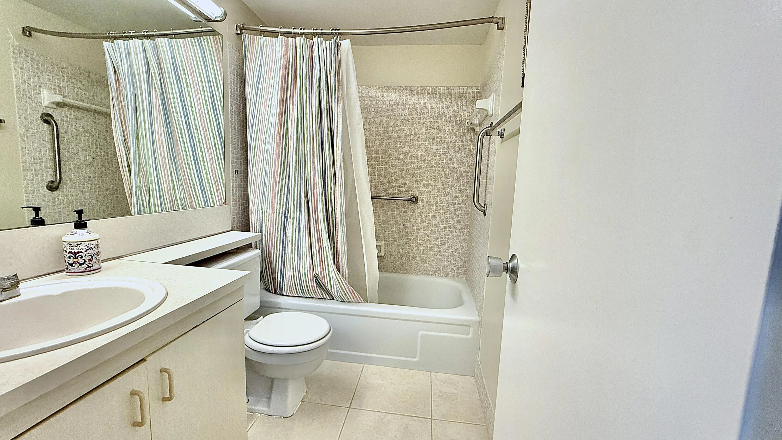 4075 NEWPORT Q Drive