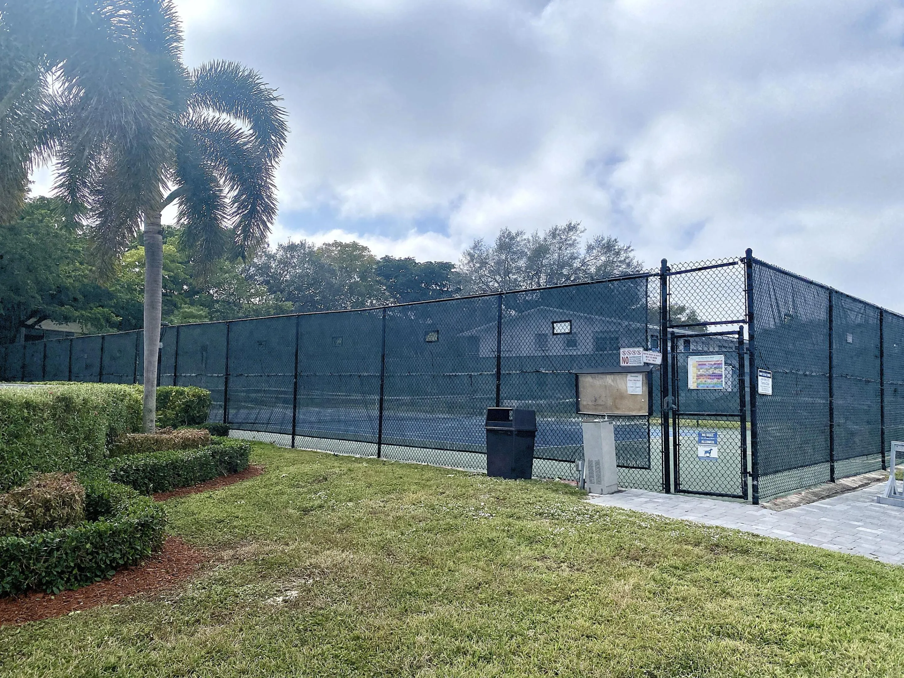 4075 NEWPORT Q Drive