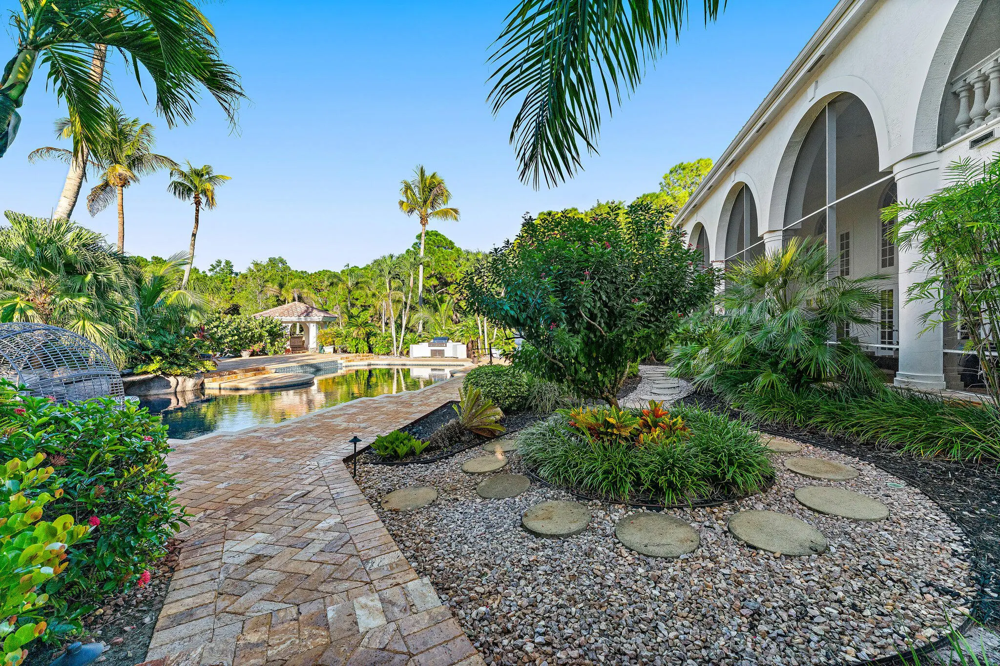 2584 SE Ranch Acres Circle