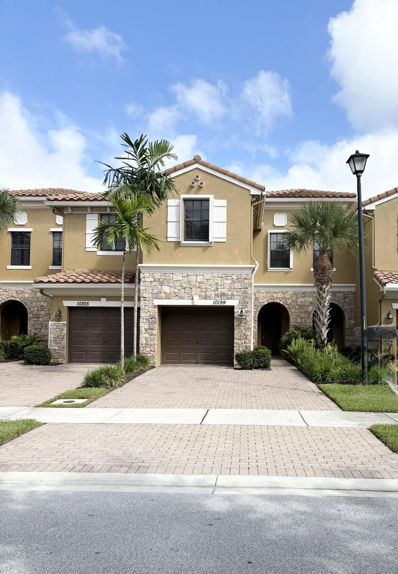 10199 WELLINGTON PARC Drive
