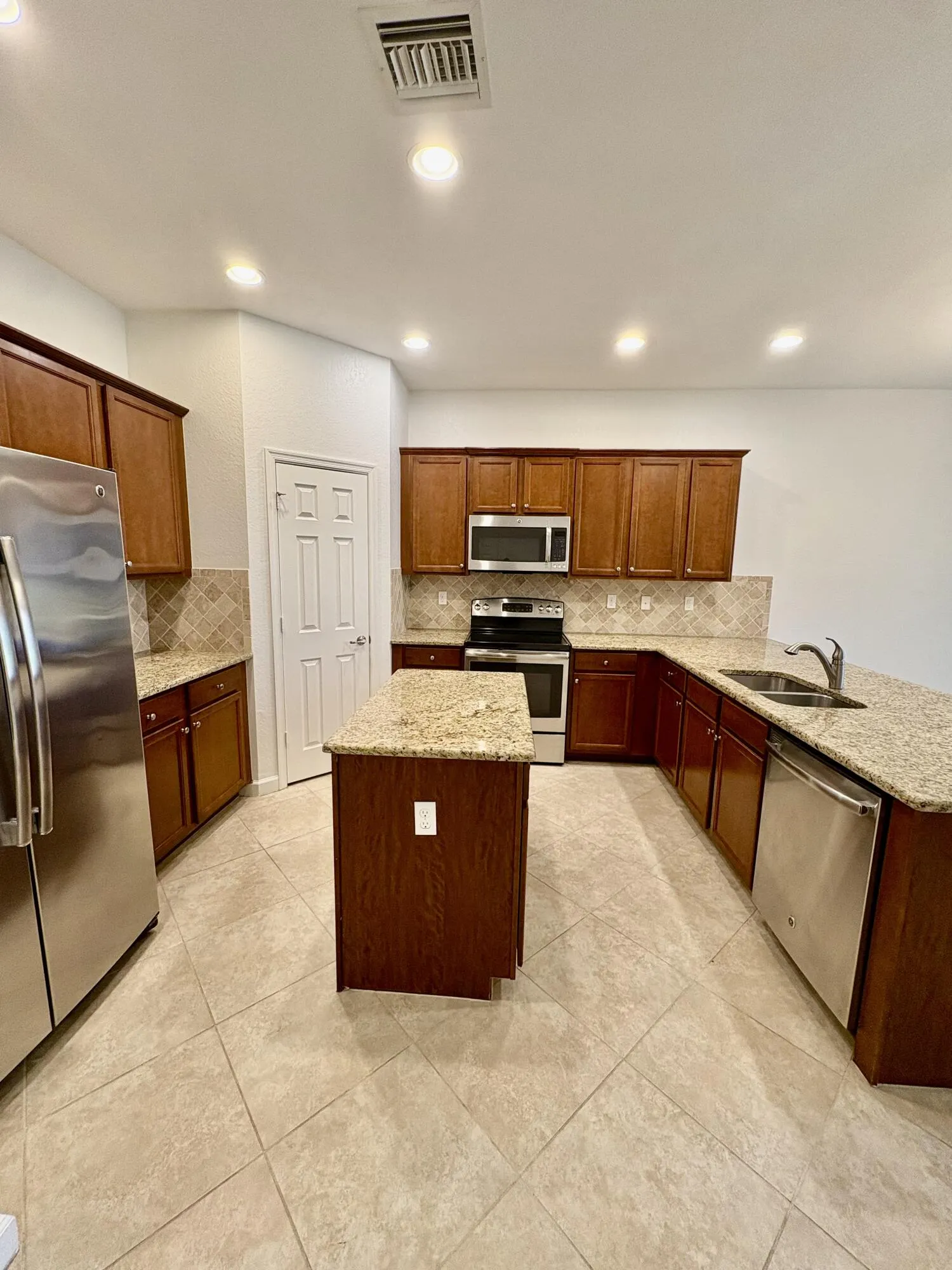 10199 WELLINGTON PARC Drive