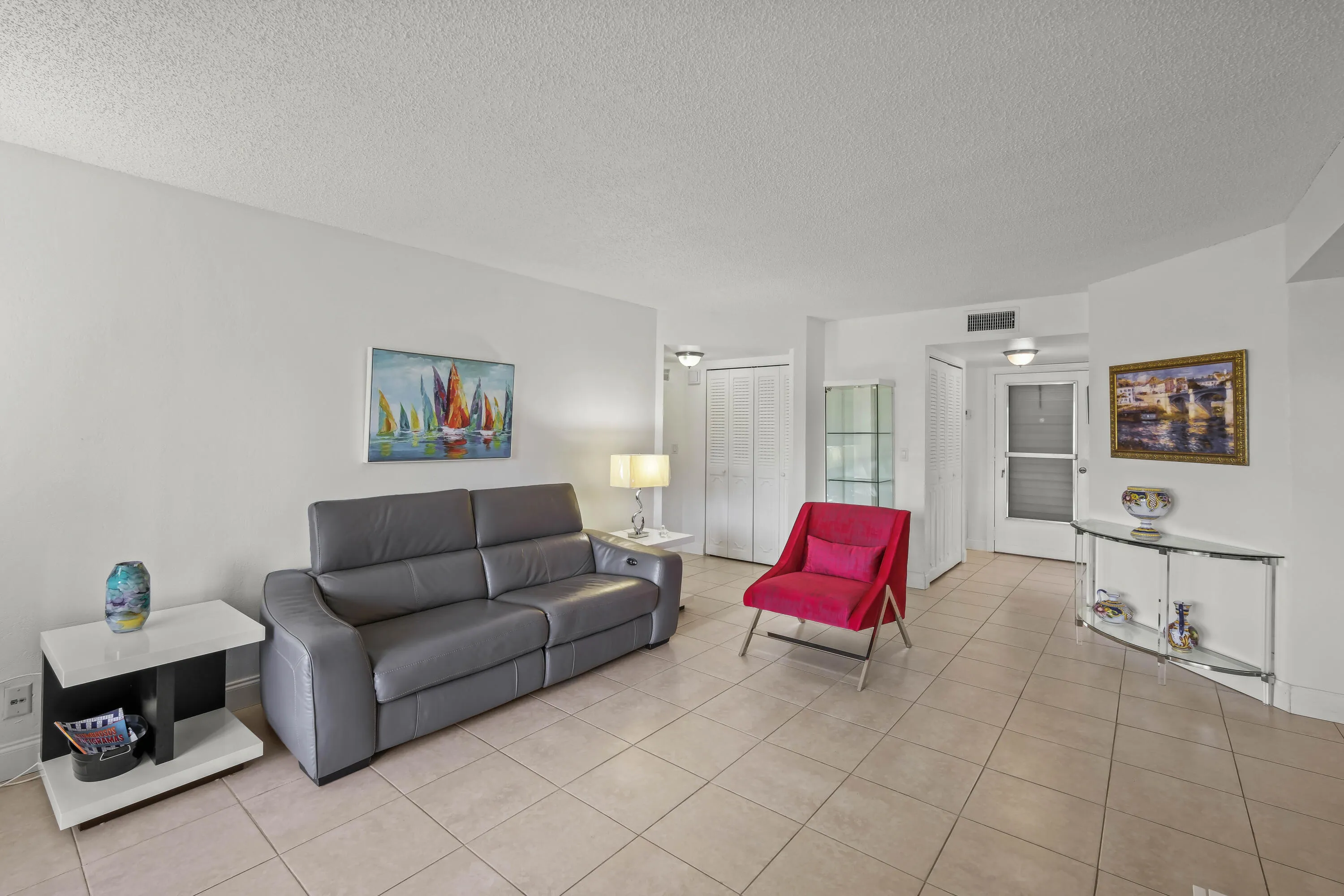 3871 VIA POINCIANA #104