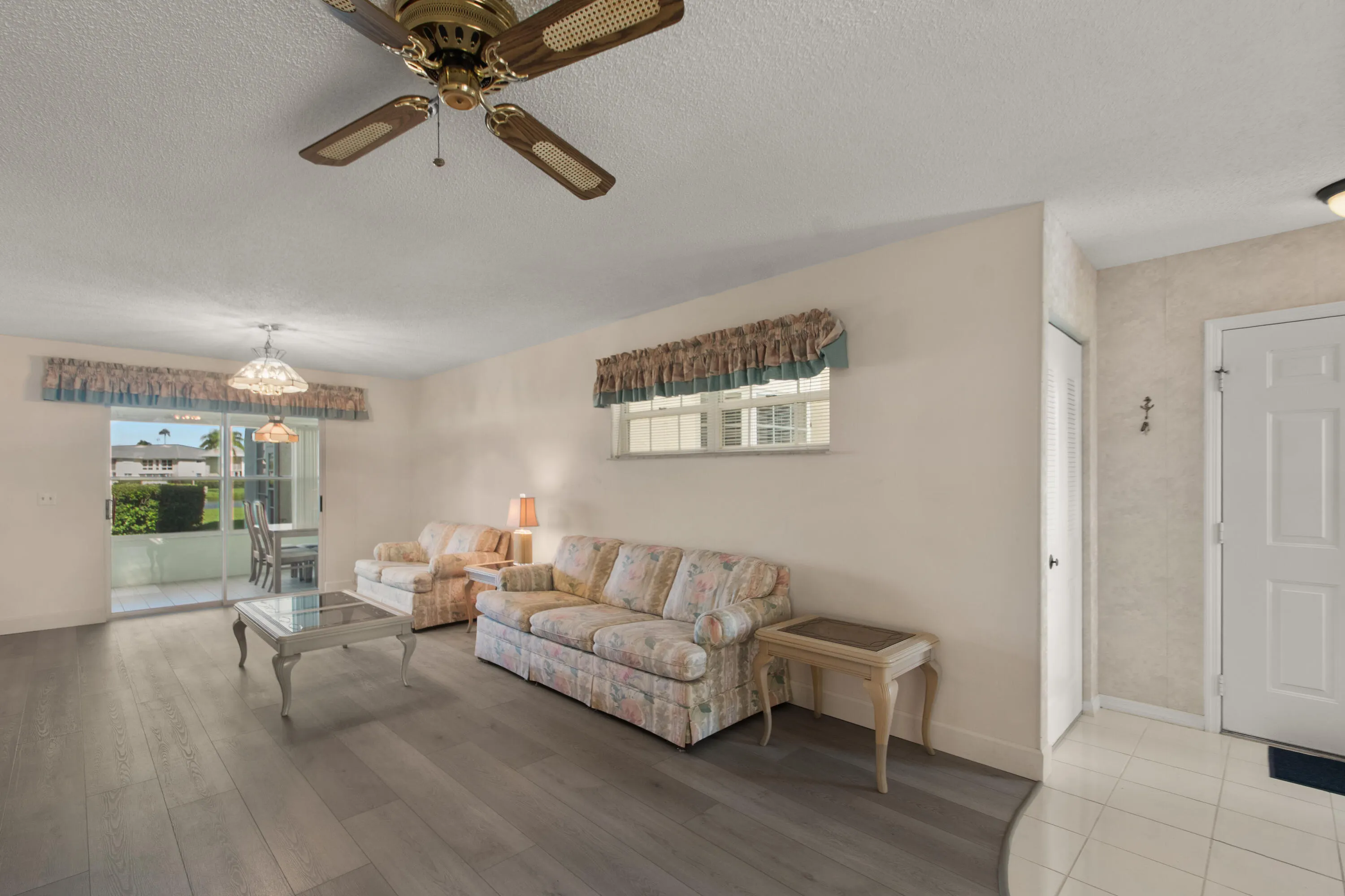406 GROVE ISLE Circle #406