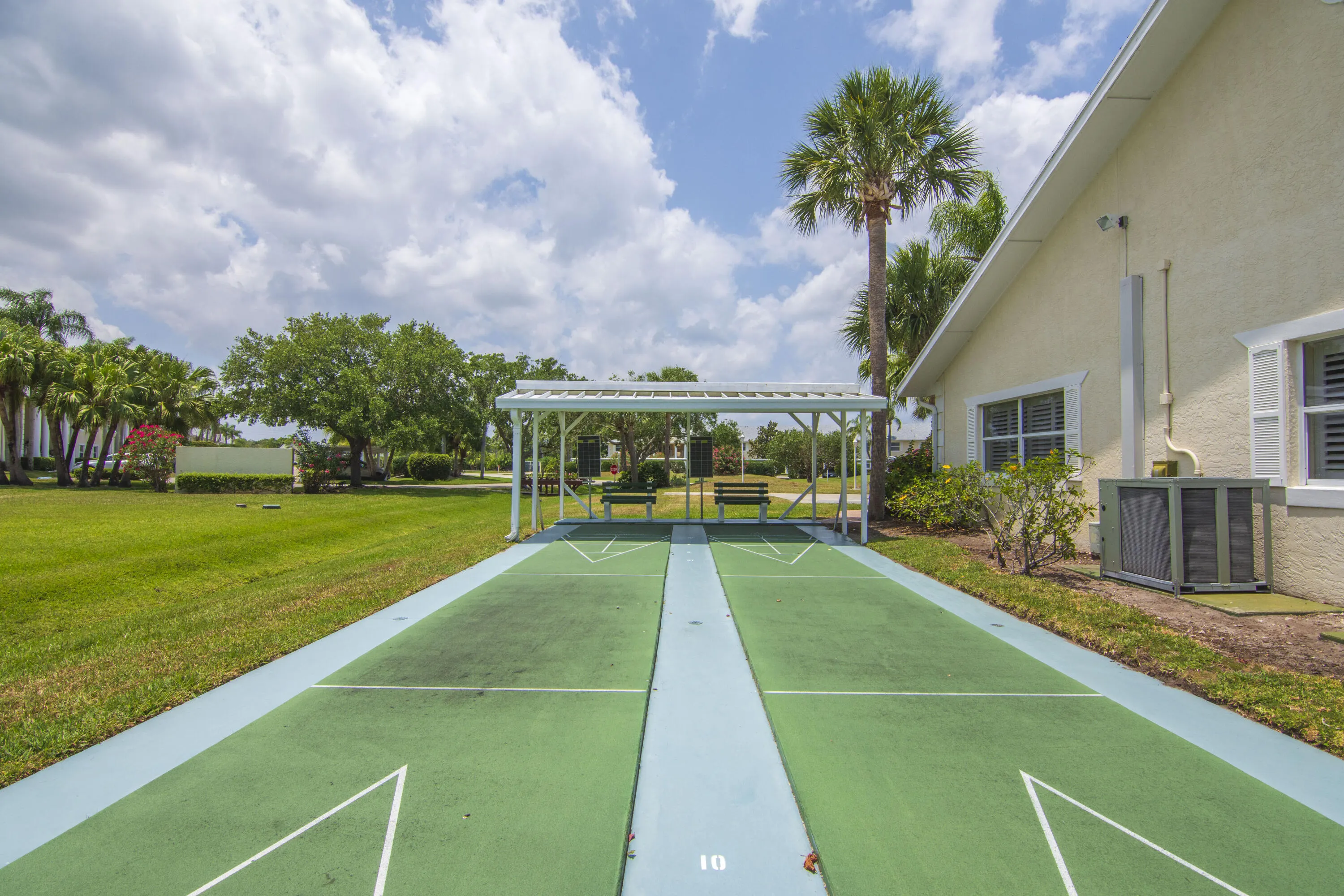 406 GROVE ISLE Circle #406