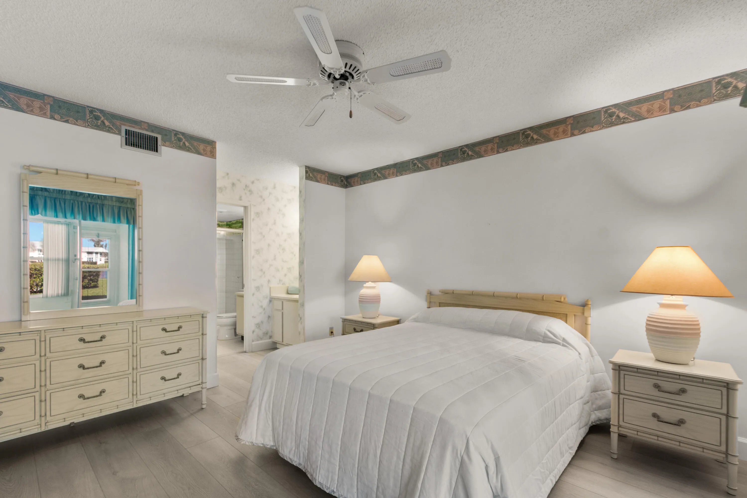 406 GROVE ISLE Circle #406