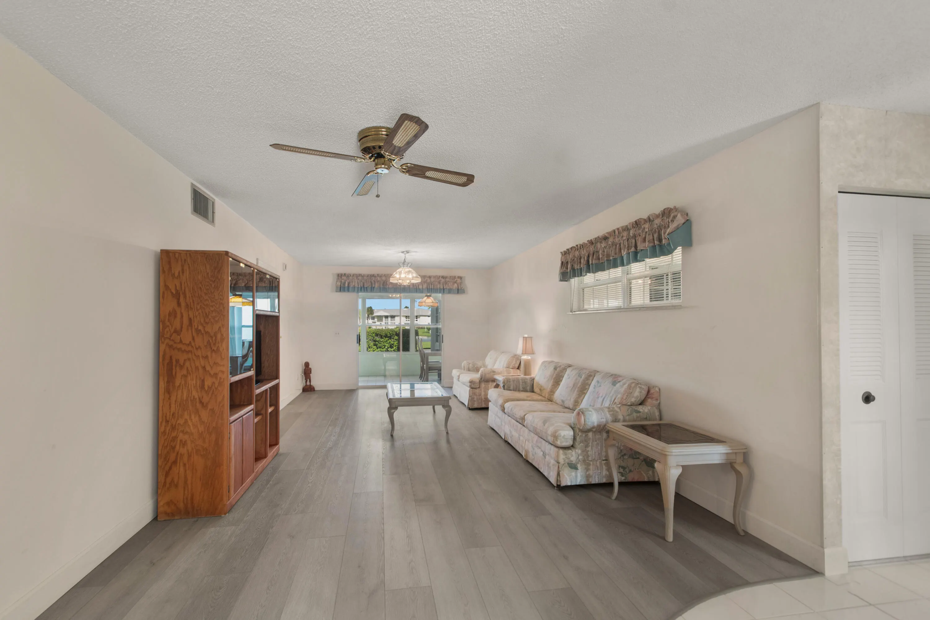 406 GROVE ISLE Circle #406
