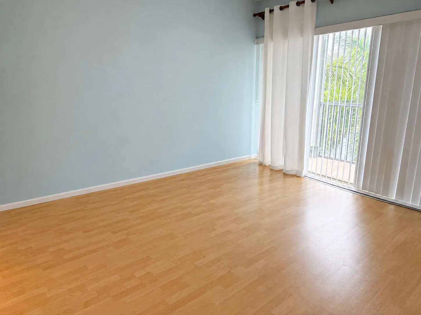 1427 E Hillsboro Boulevard #Apt 528