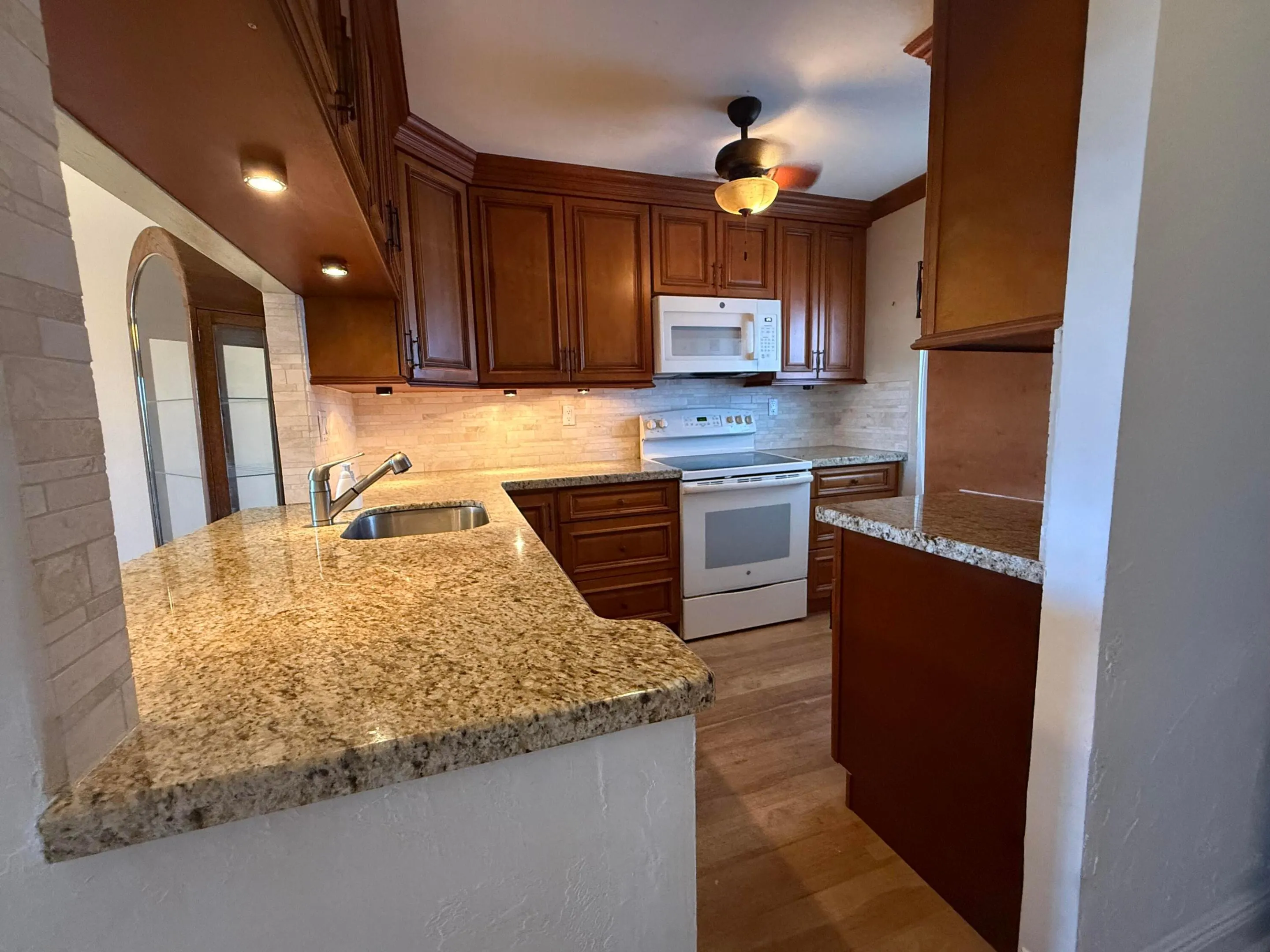 1427 E Hillsboro Boulevard #Apt 528