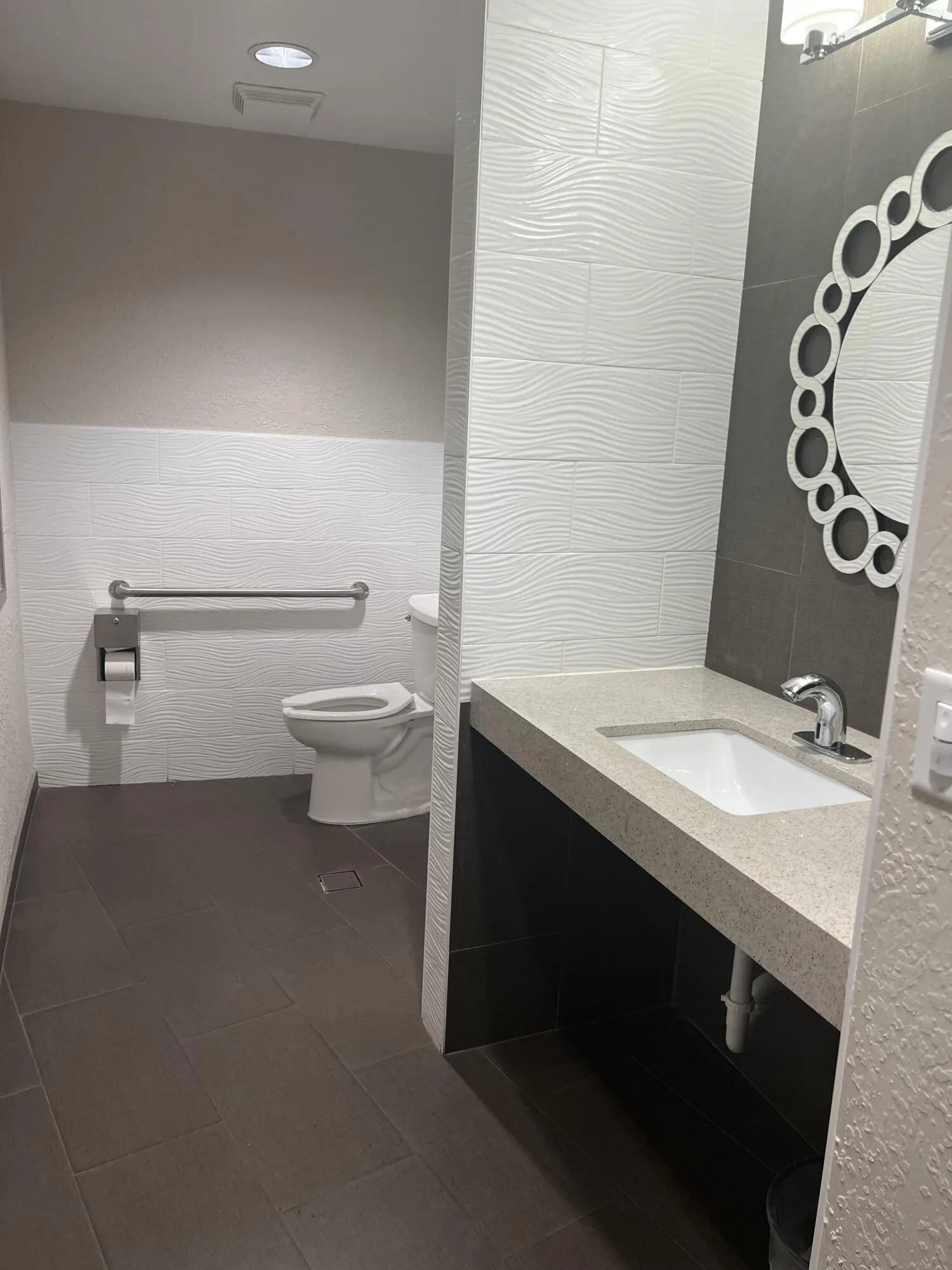 1427 E Hillsboro Boulevard #Apt 528