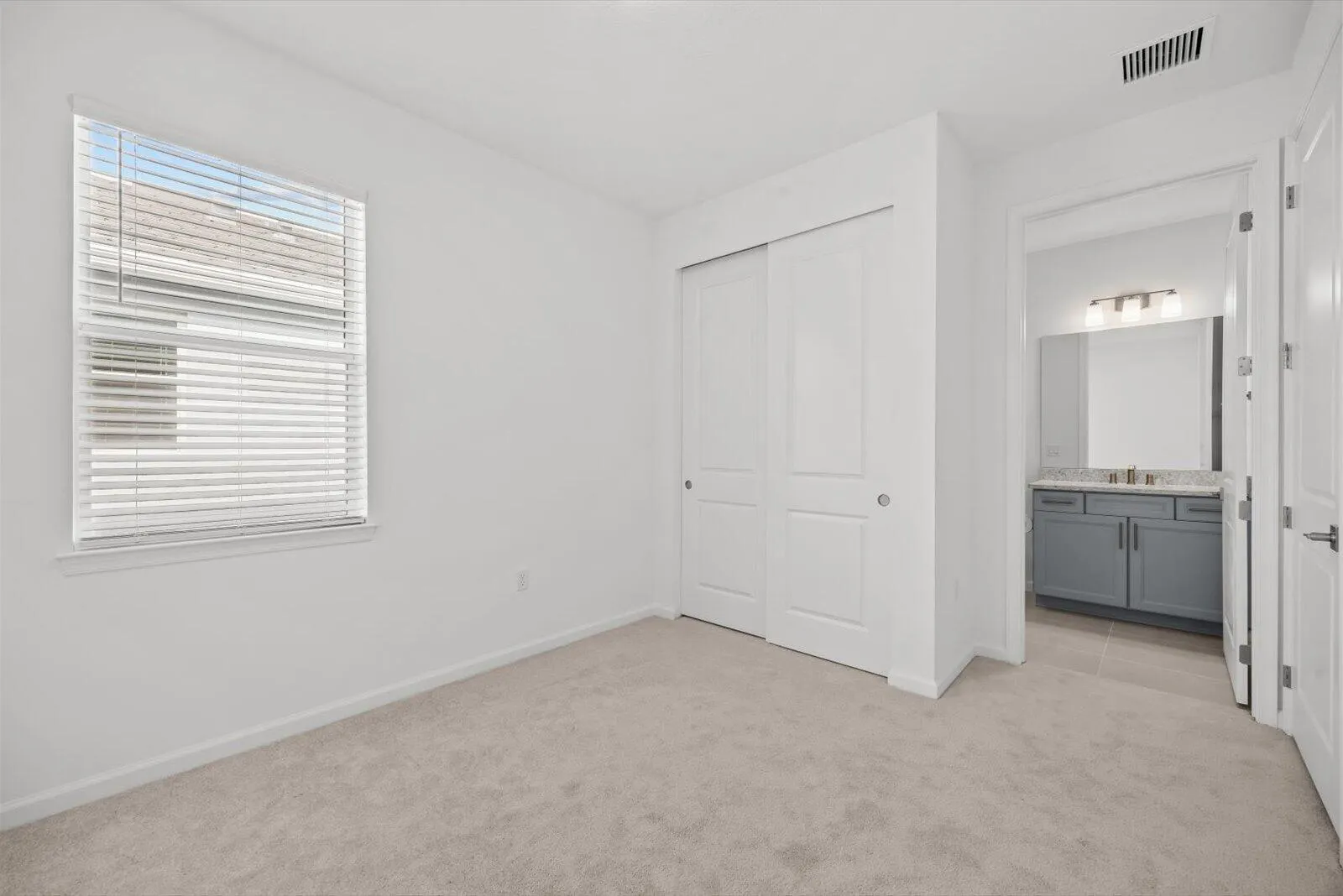 1156 HAVEN Circle