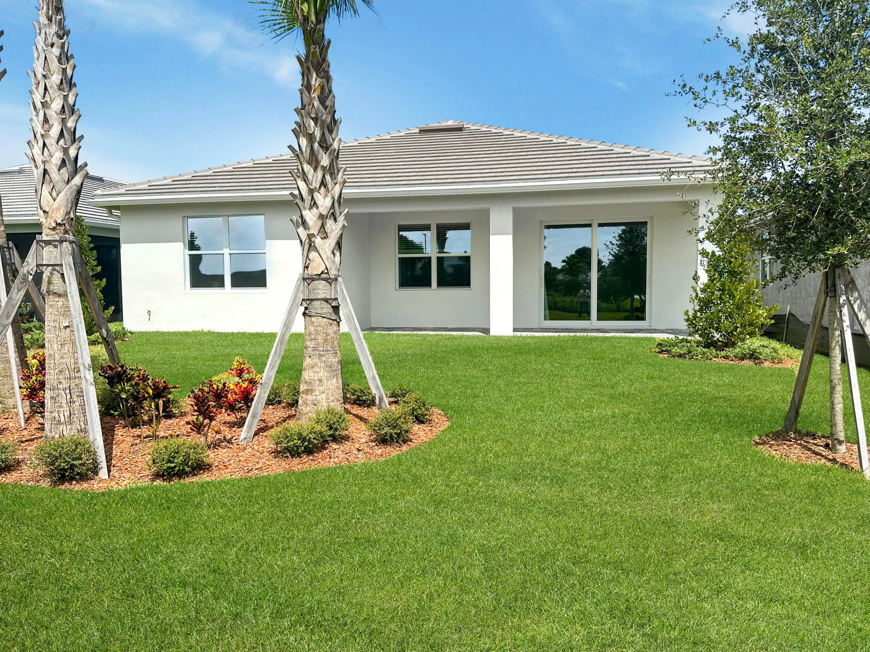 1156 HAVEN Circle