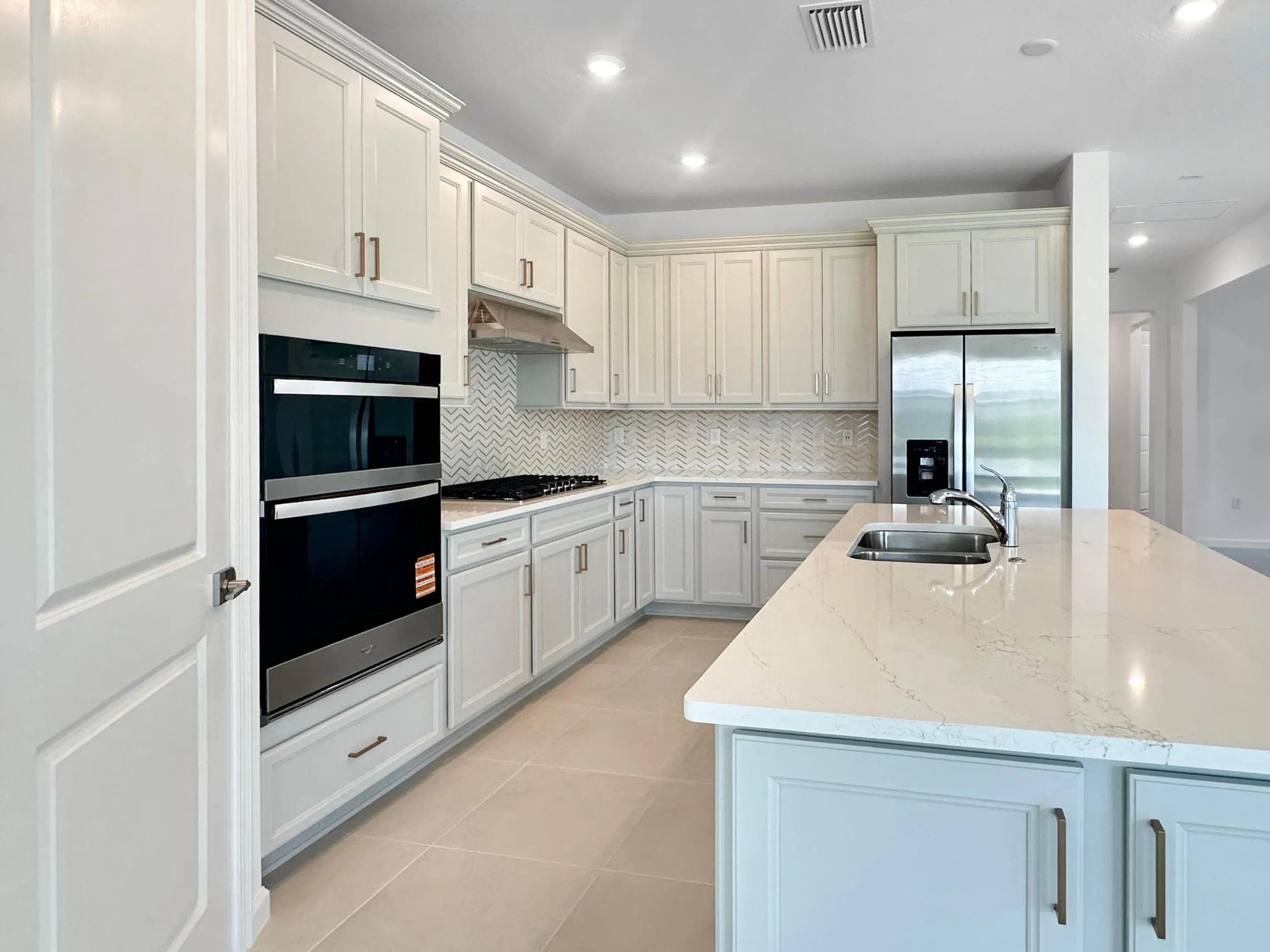 1156 HAVEN Circle