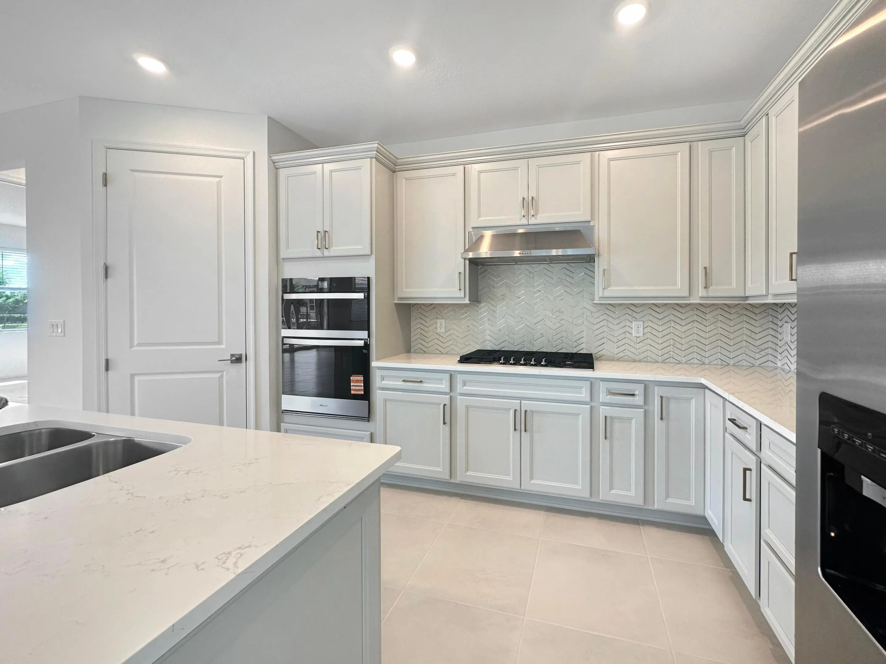 1156 HAVEN Circle