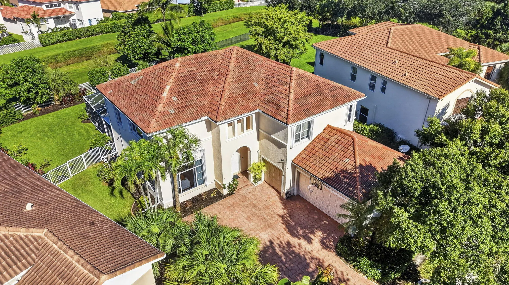 1217 CREEKSIDE Drive