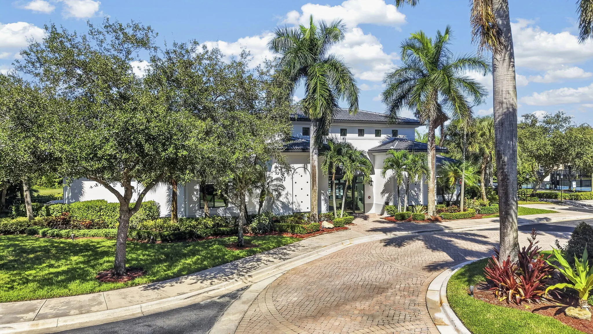 1217 CREEKSIDE Drive
