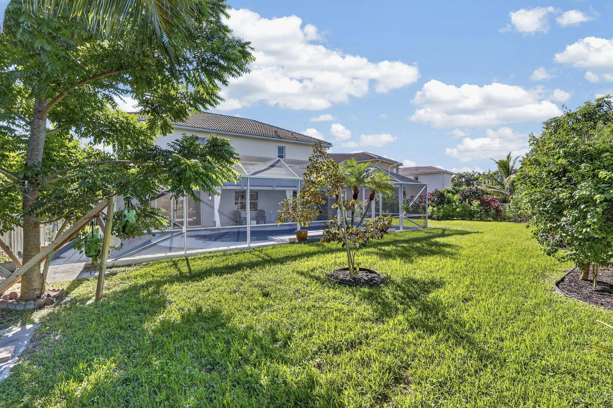 1217 CREEKSIDE Drive