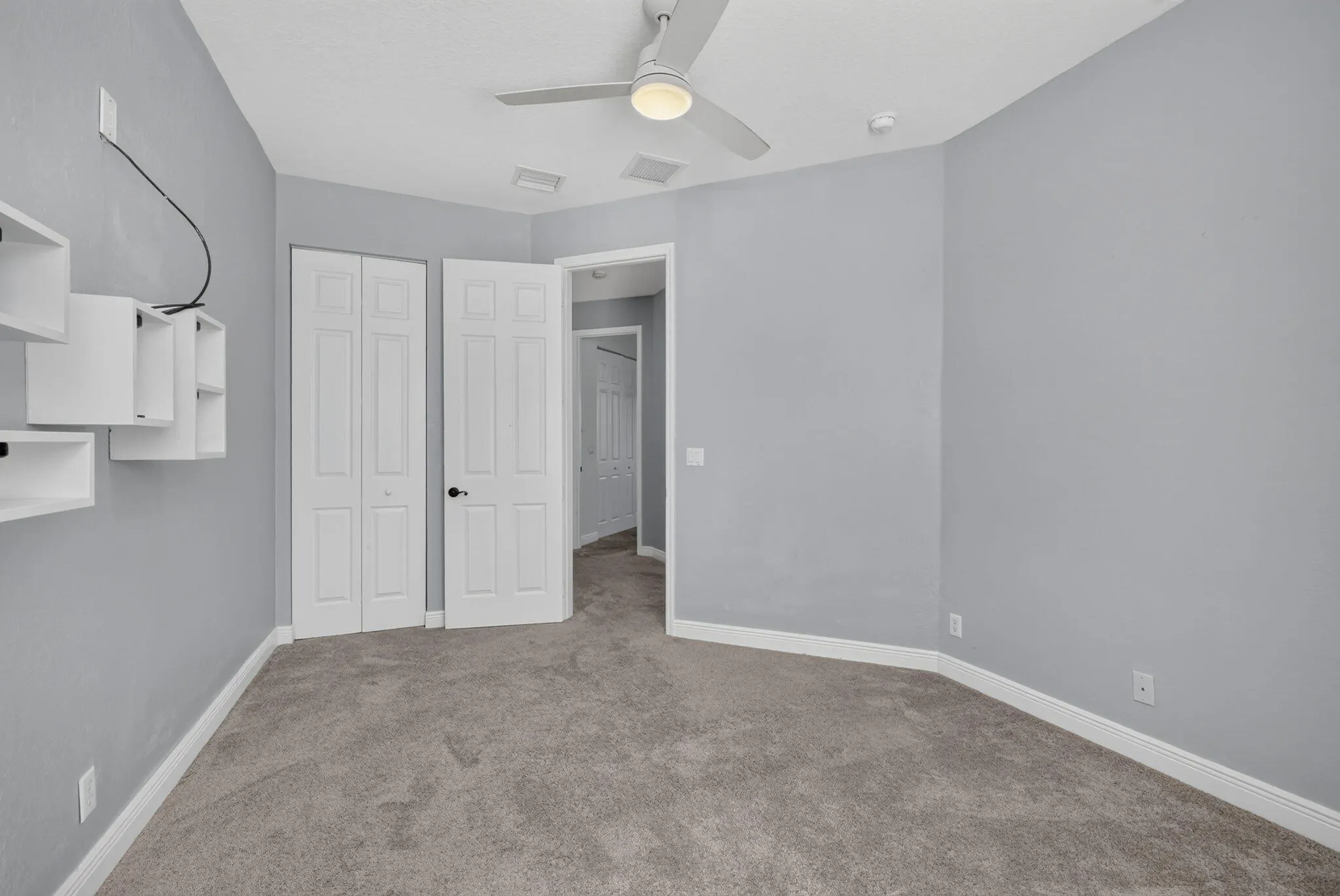 1217 CREEKSIDE Drive