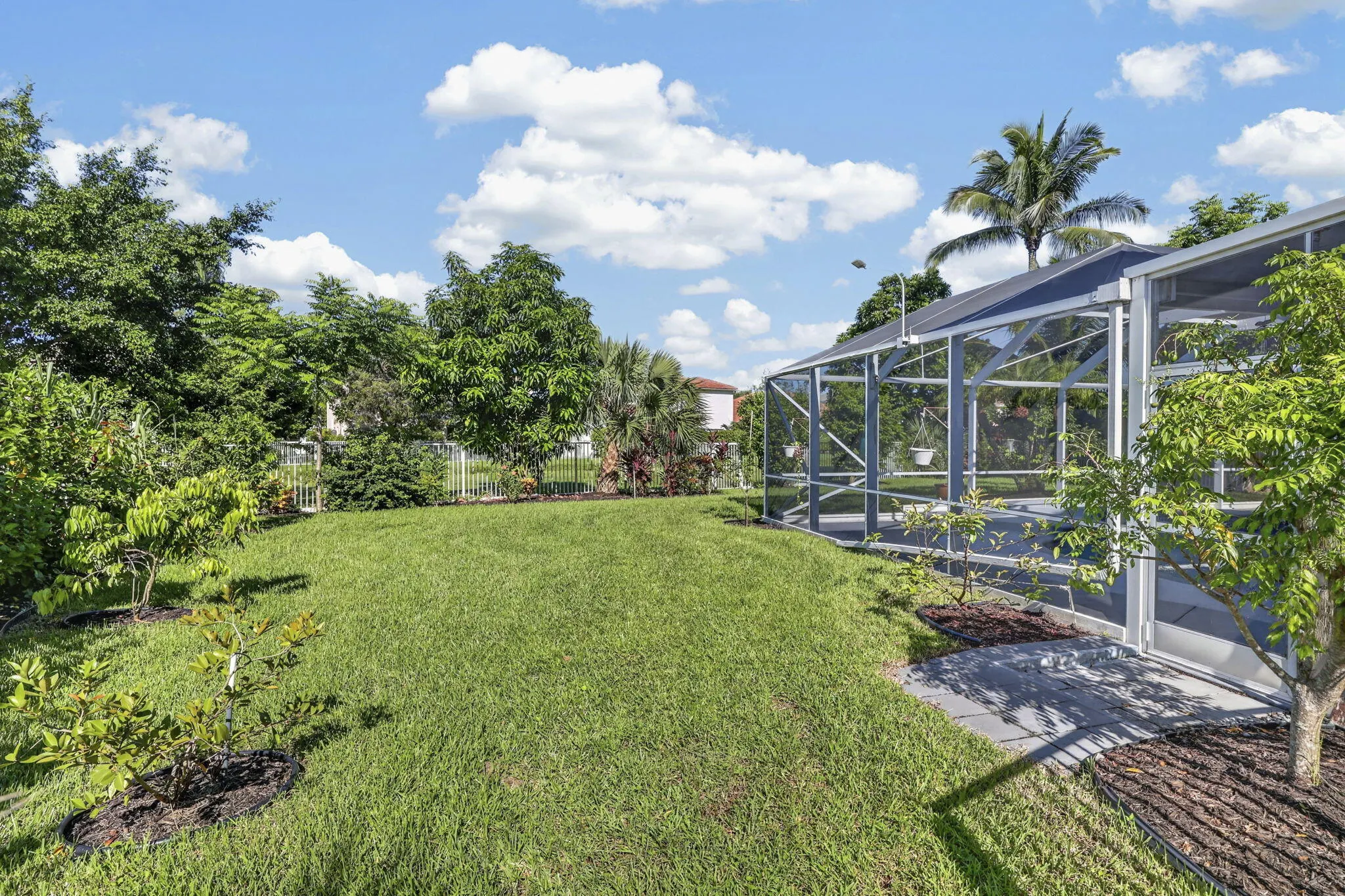 1217 CREEKSIDE Drive