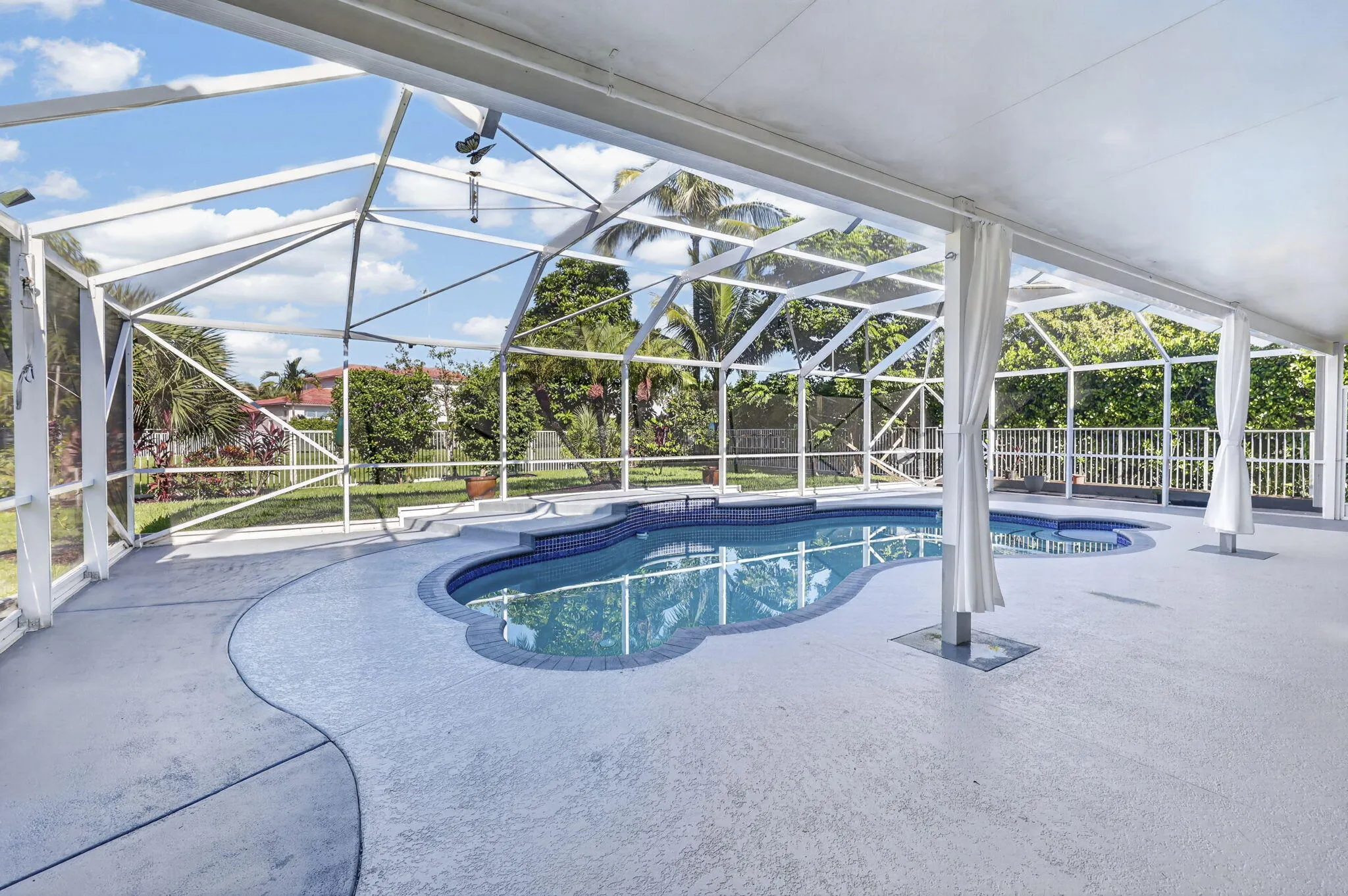 1217 CREEKSIDE Drive