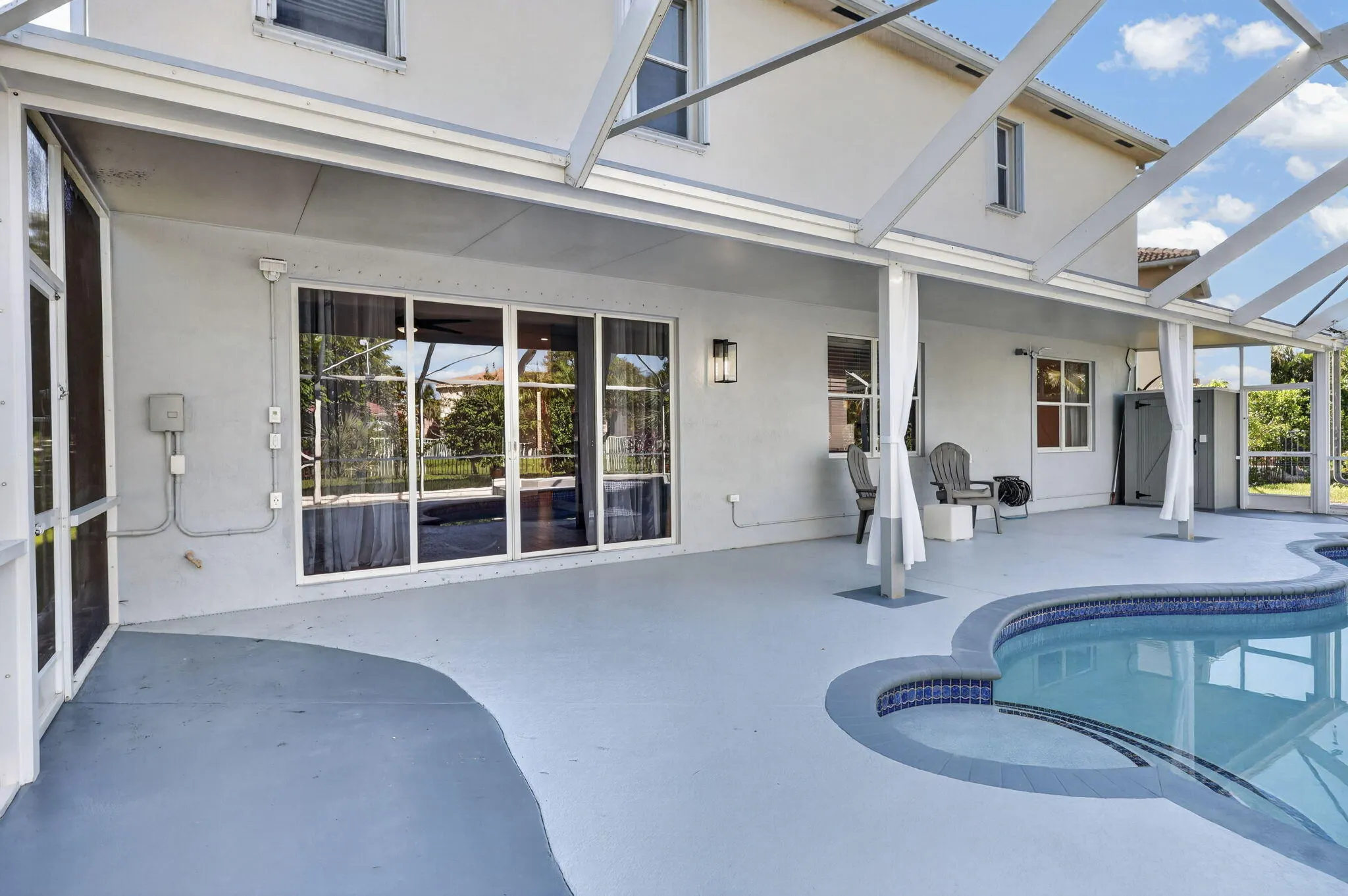 1217 CREEKSIDE Drive