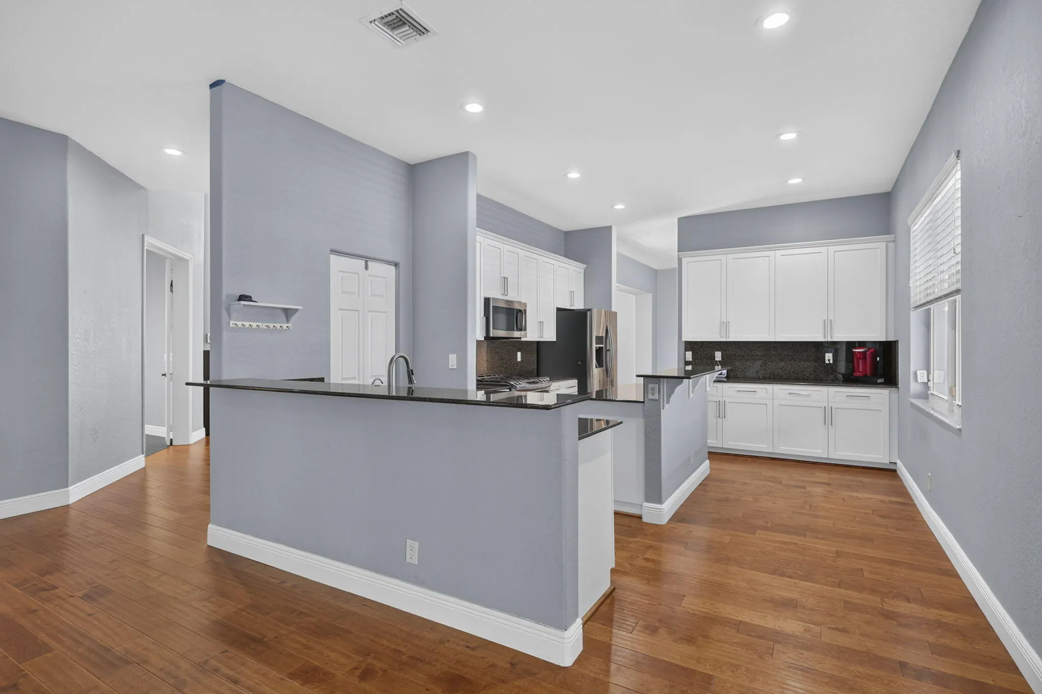 1217 CREEKSIDE Drive