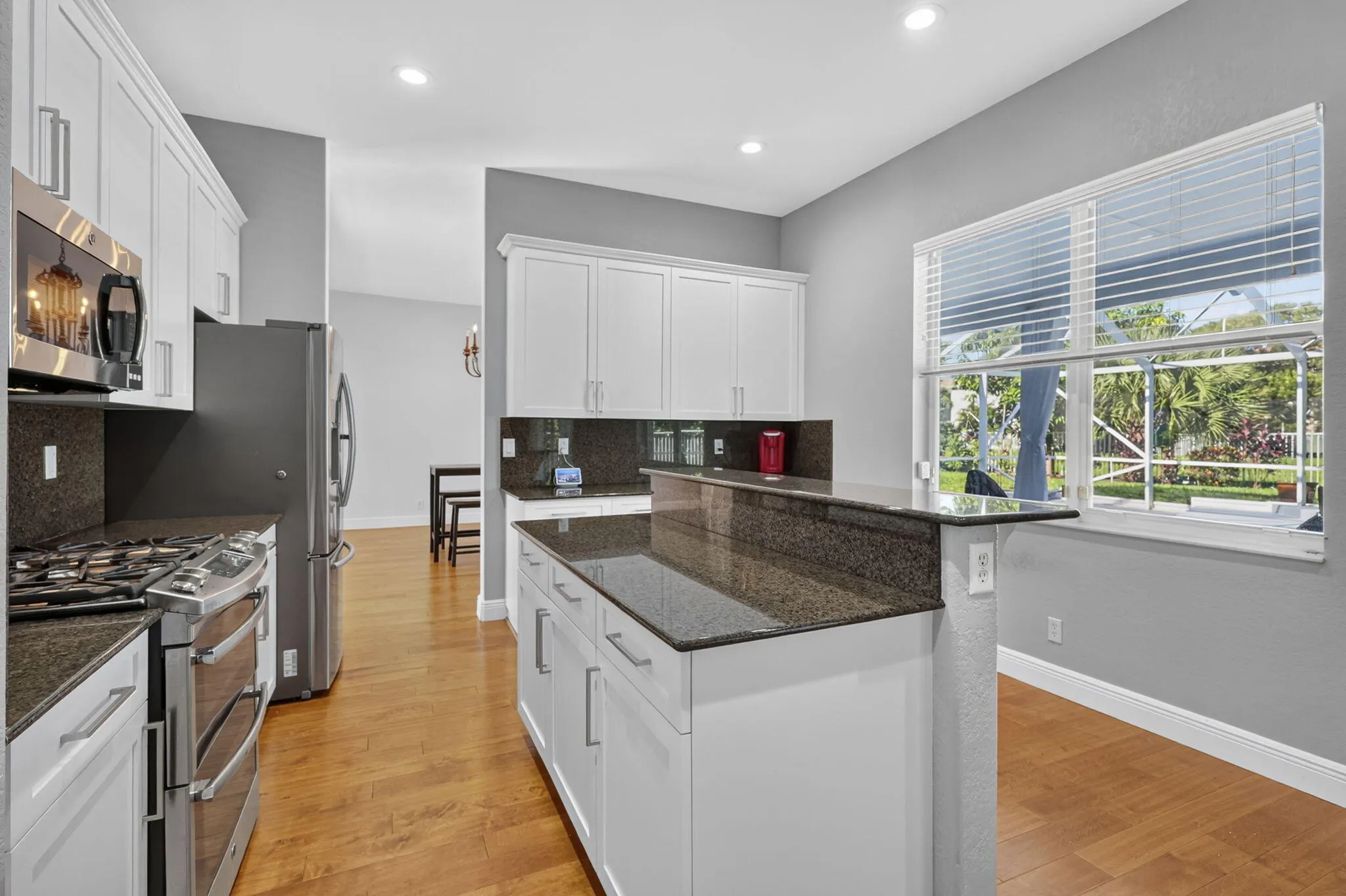 1217 CREEKSIDE Drive