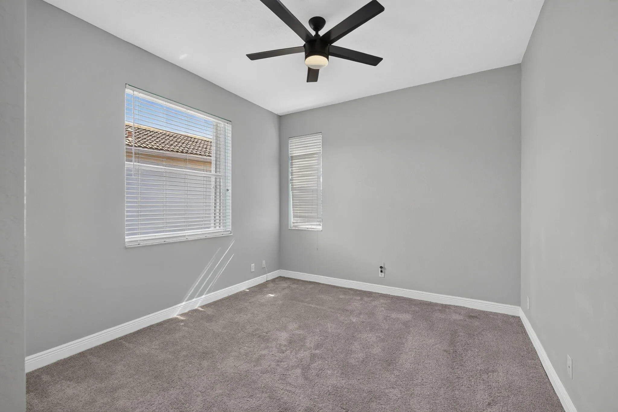 1217 CREEKSIDE Drive