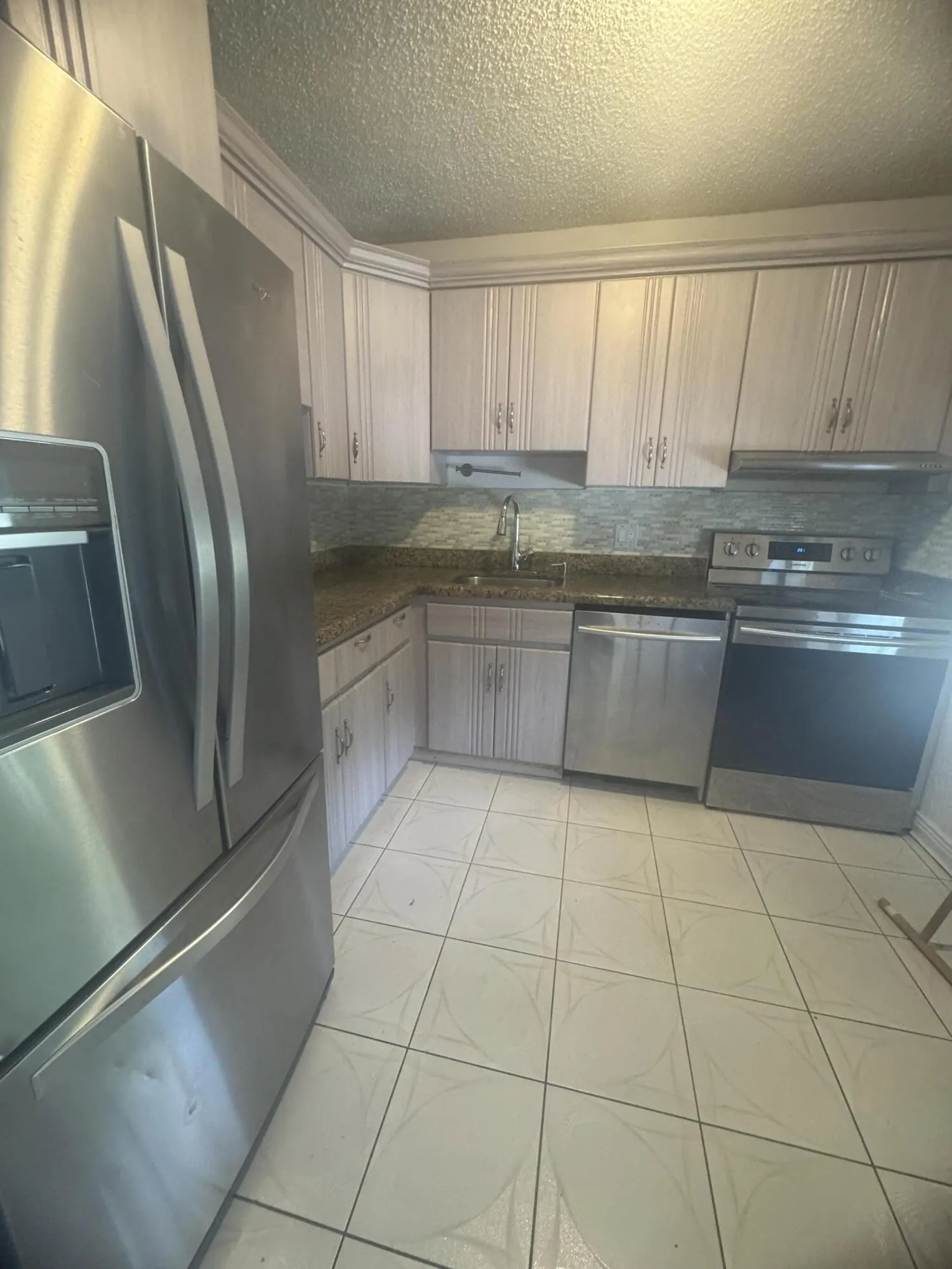 101 NW 76TH Avenue #203