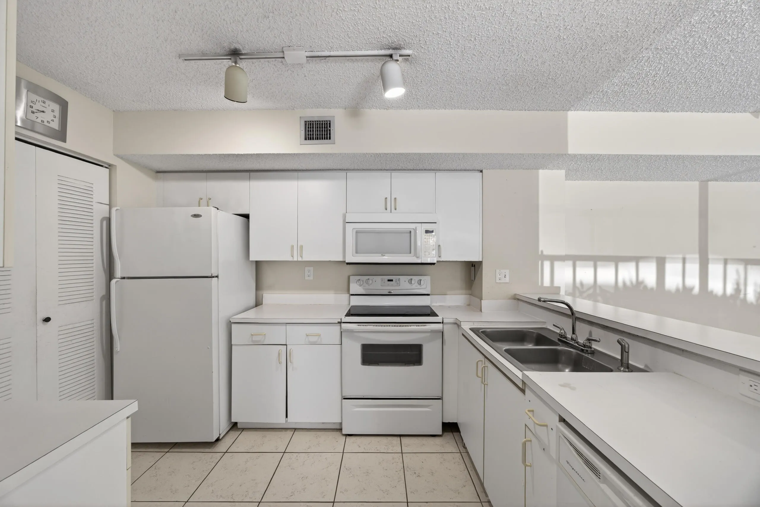 3844 LYONS Road #101-4