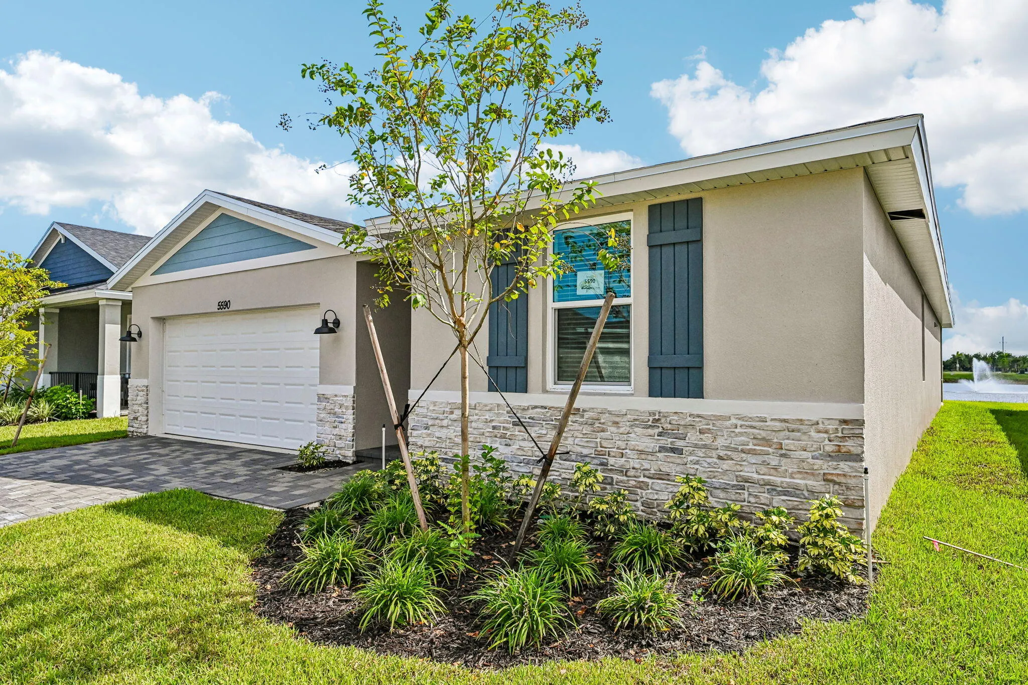 5590 HAMPTON PARK Circle
