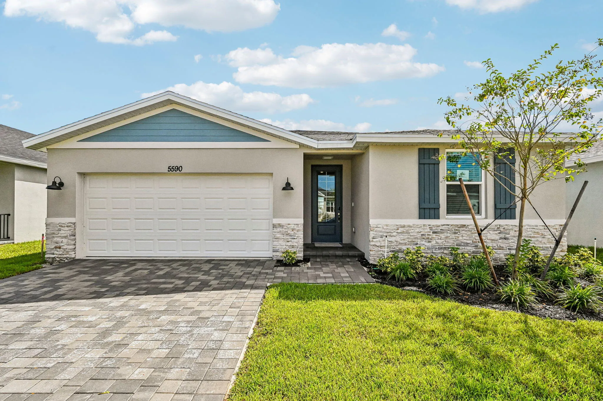 5590 HAMPTON PARK Circle